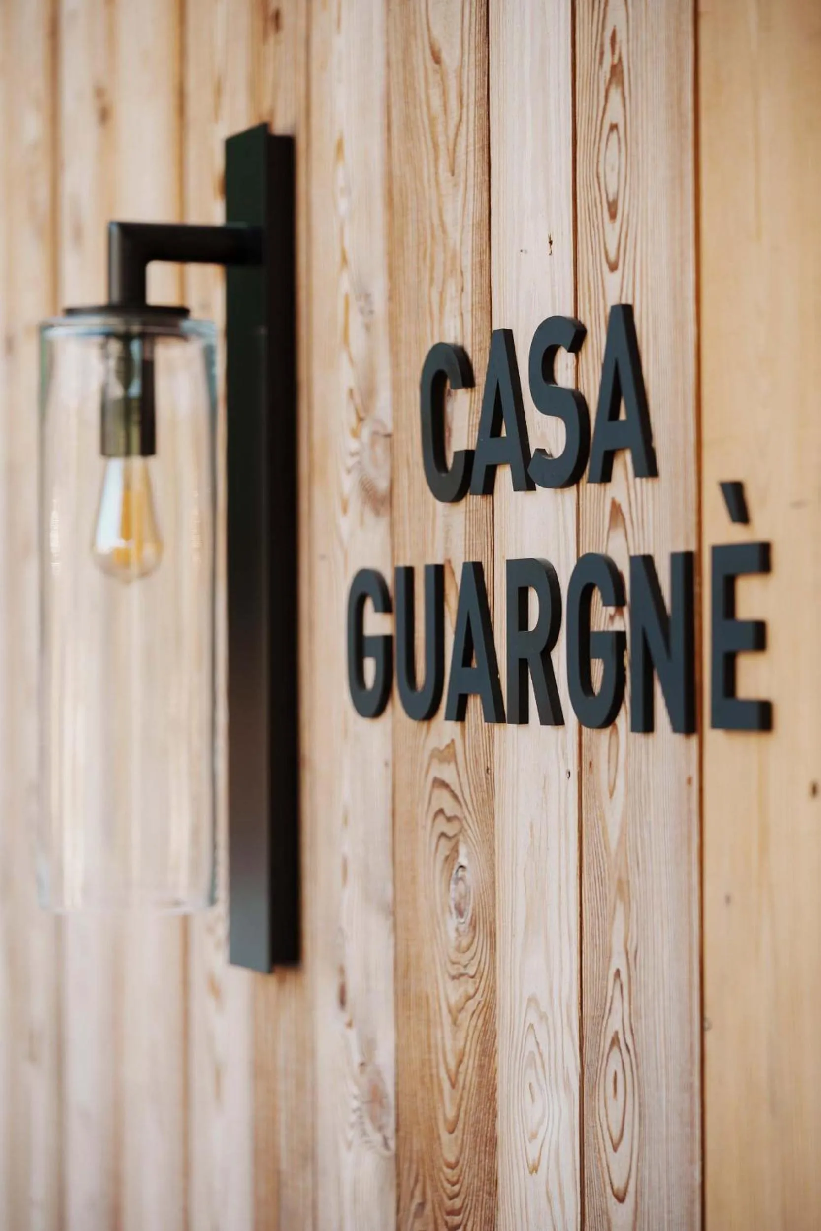 Property building in Casa Guargnè