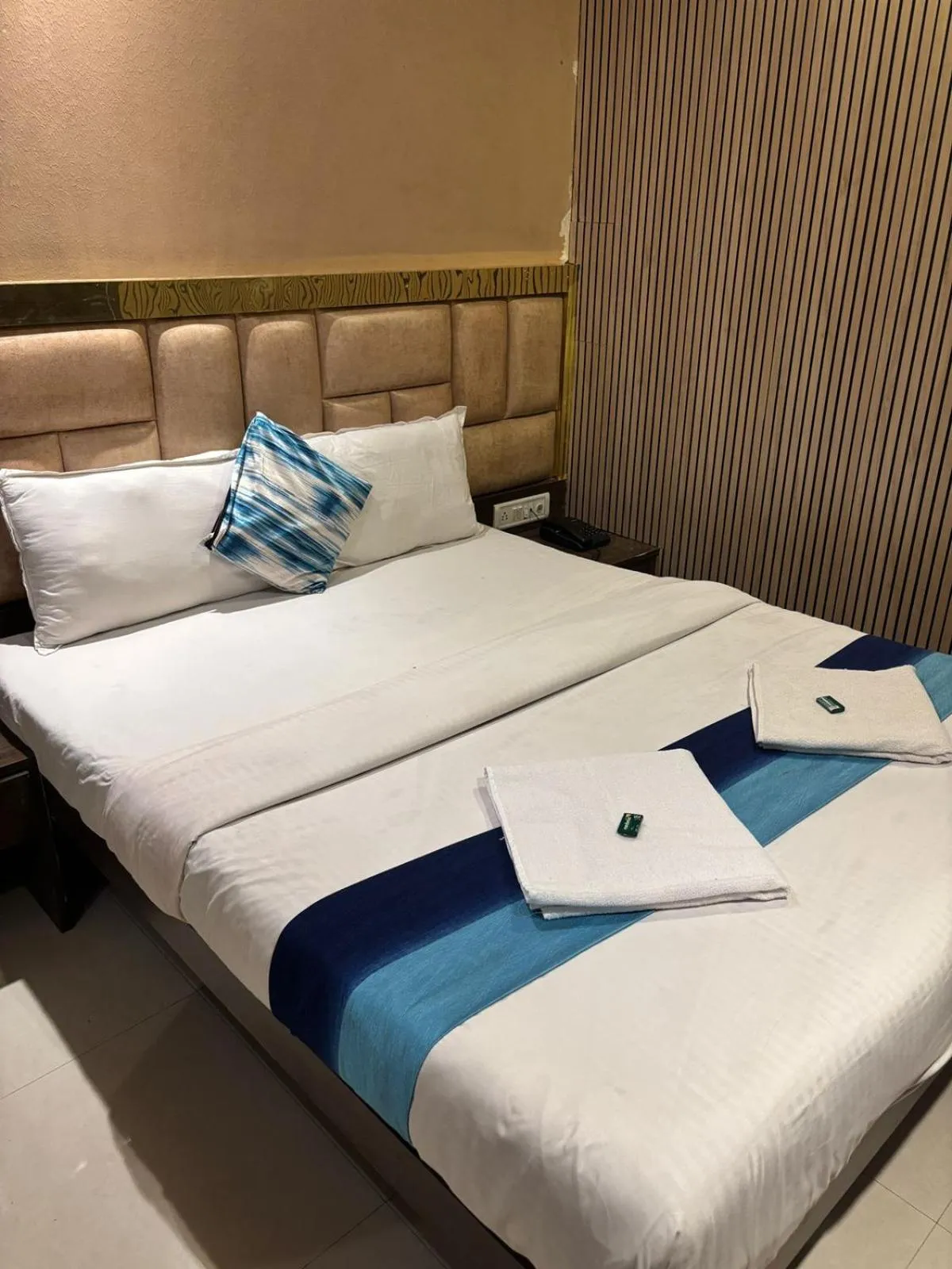 Bed in Hotel Prime Residency