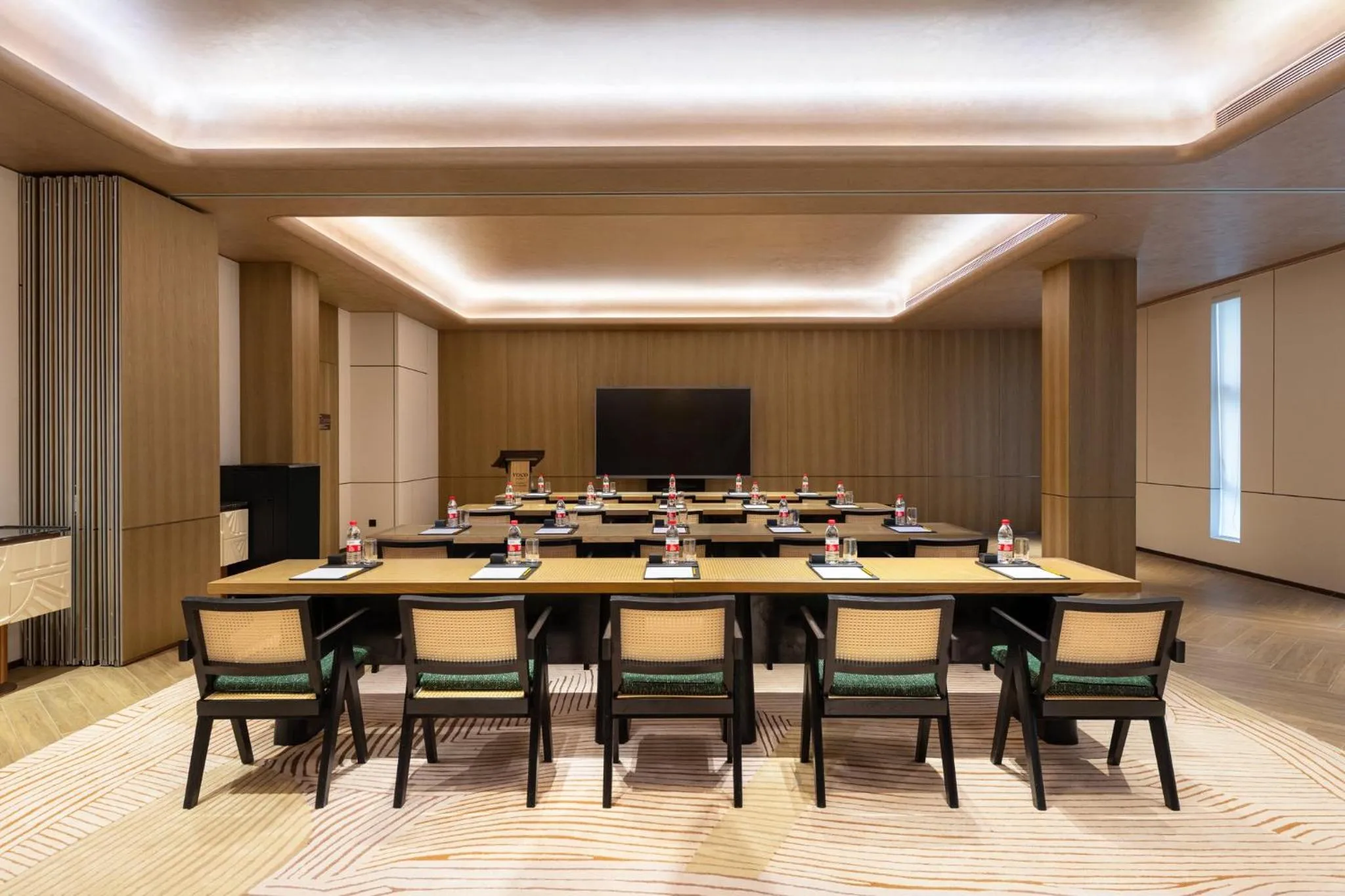 Meeting/conference room in voco Sanya Dadonghai by IHG