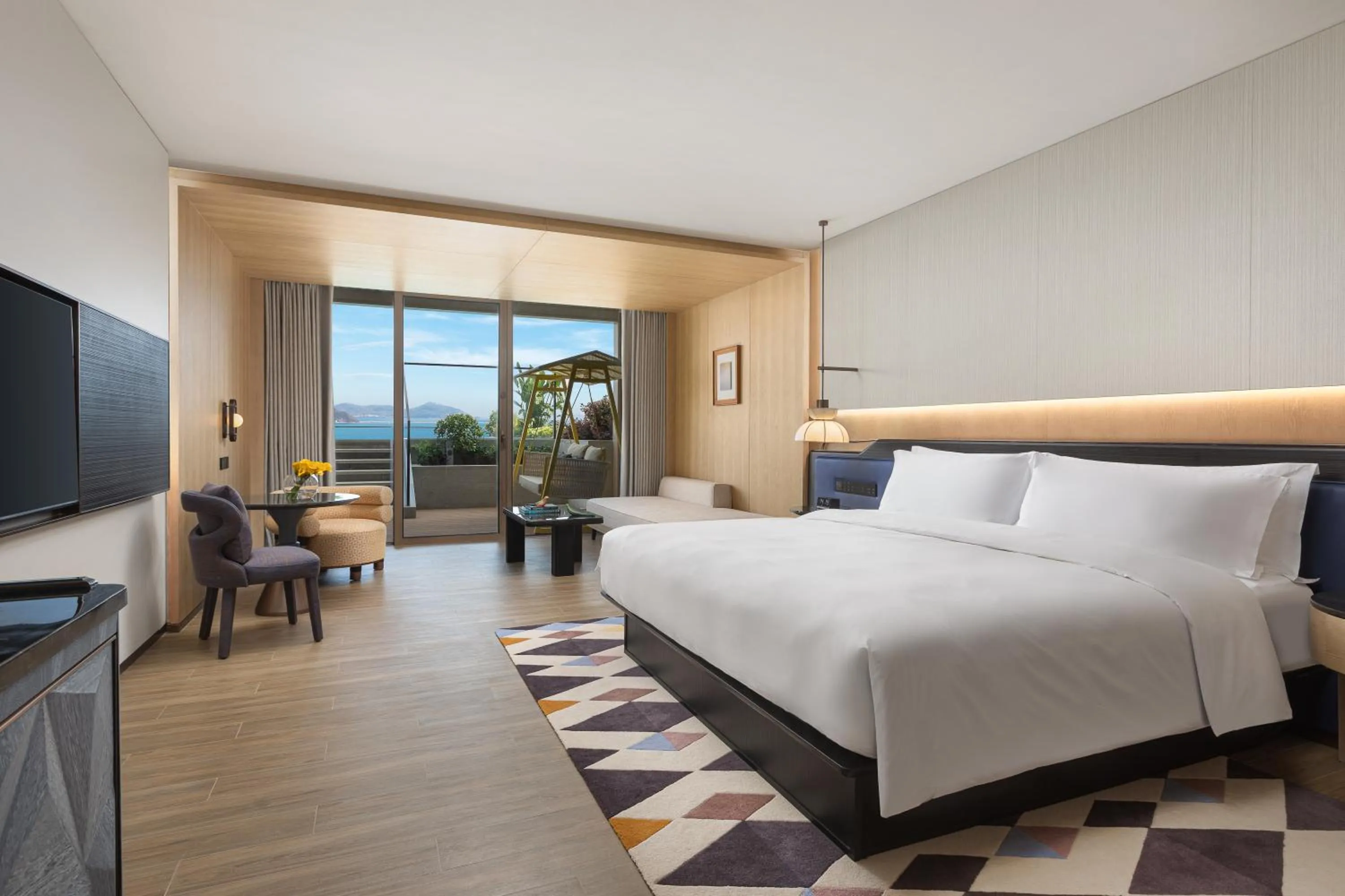 Bed in voco Sanya Dadonghai by IHG