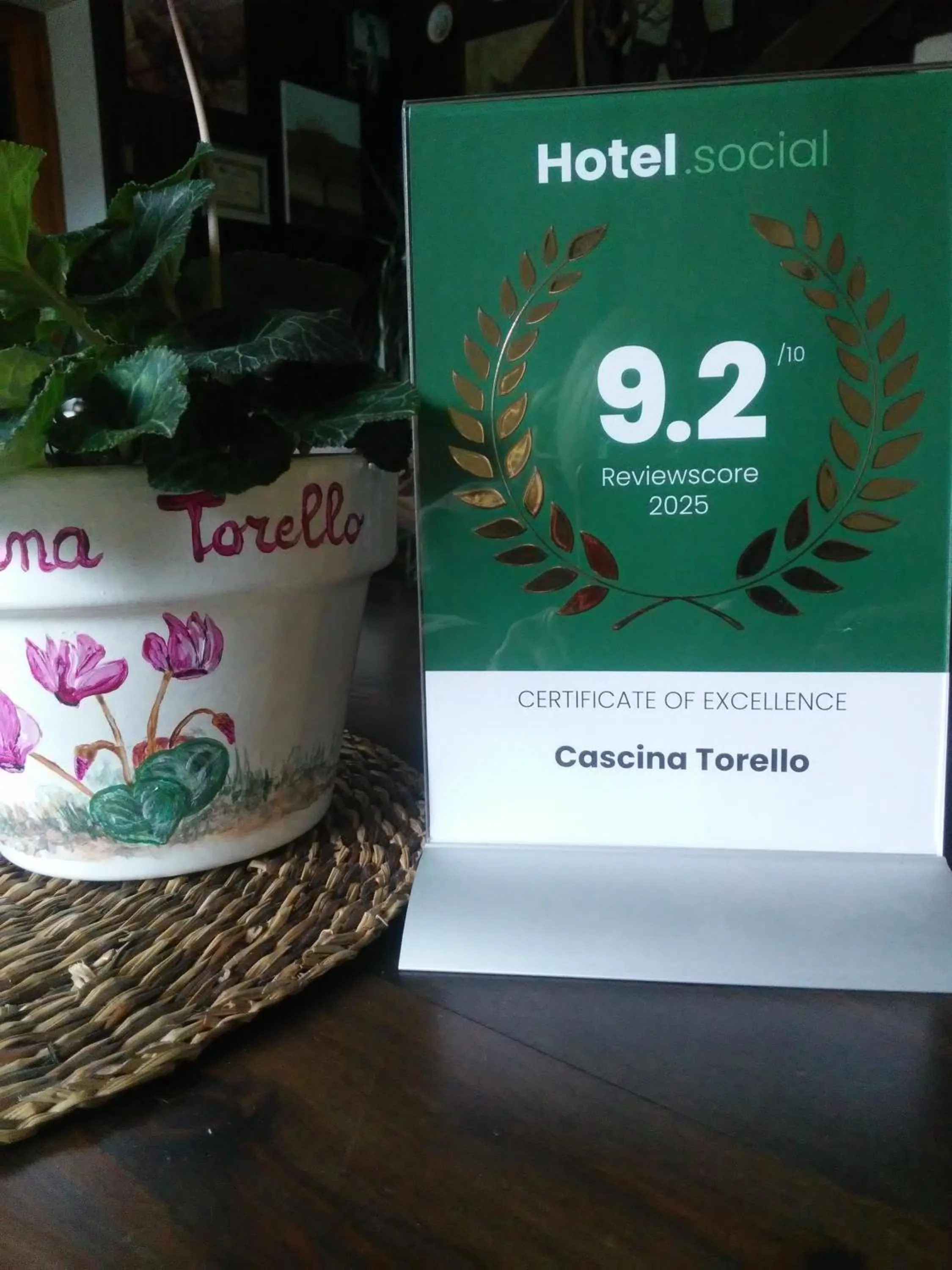 Logo/Certificate/Sign in Cascina Torello