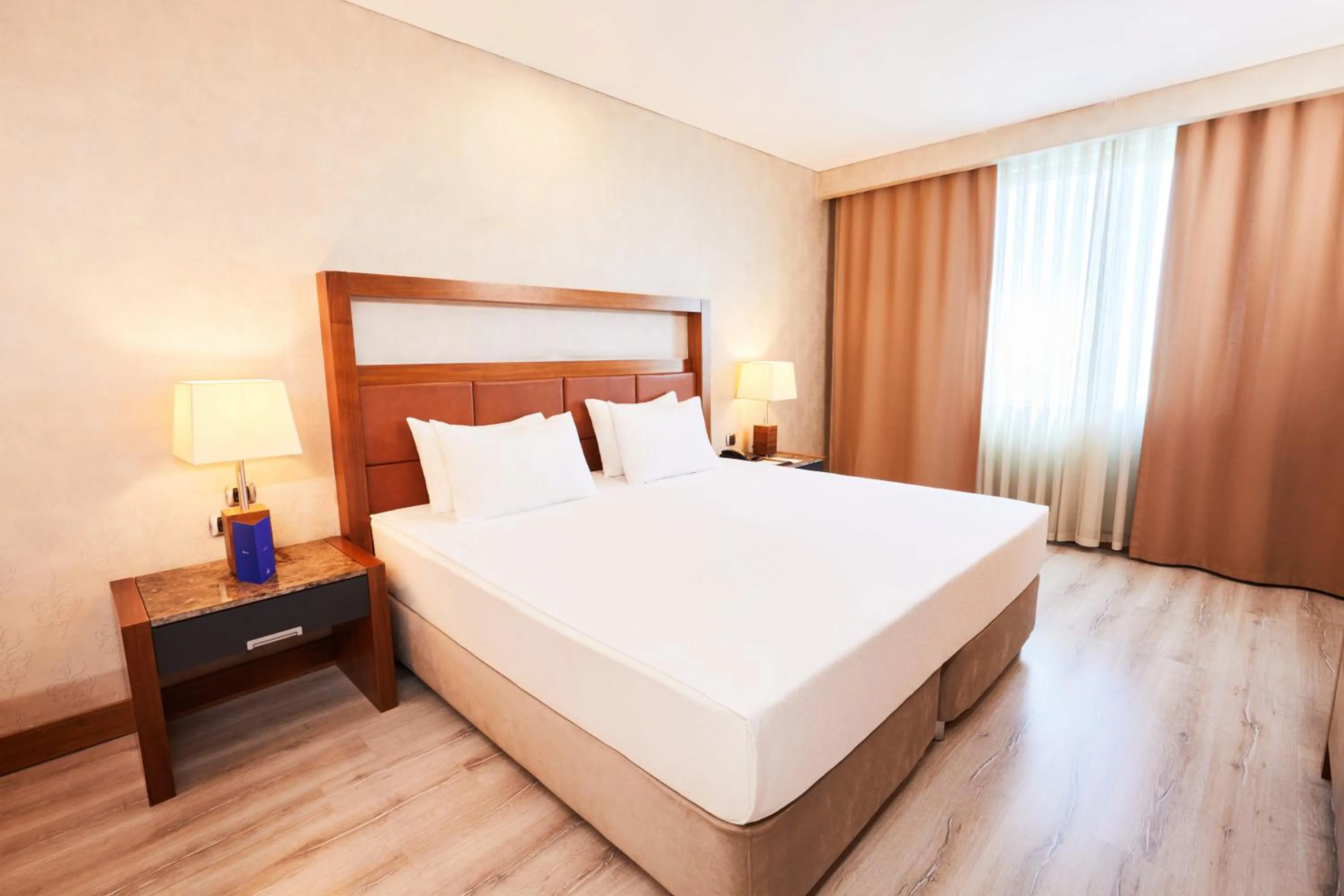 Bedroom, Bed in Dedeman Konya Hotel Convention Center