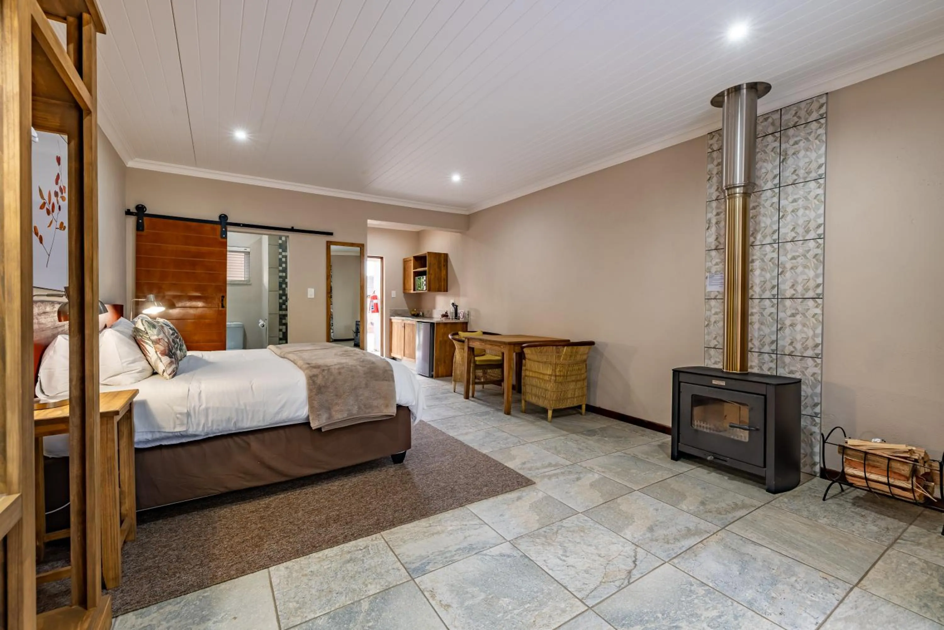 Bed in Misty Mountain