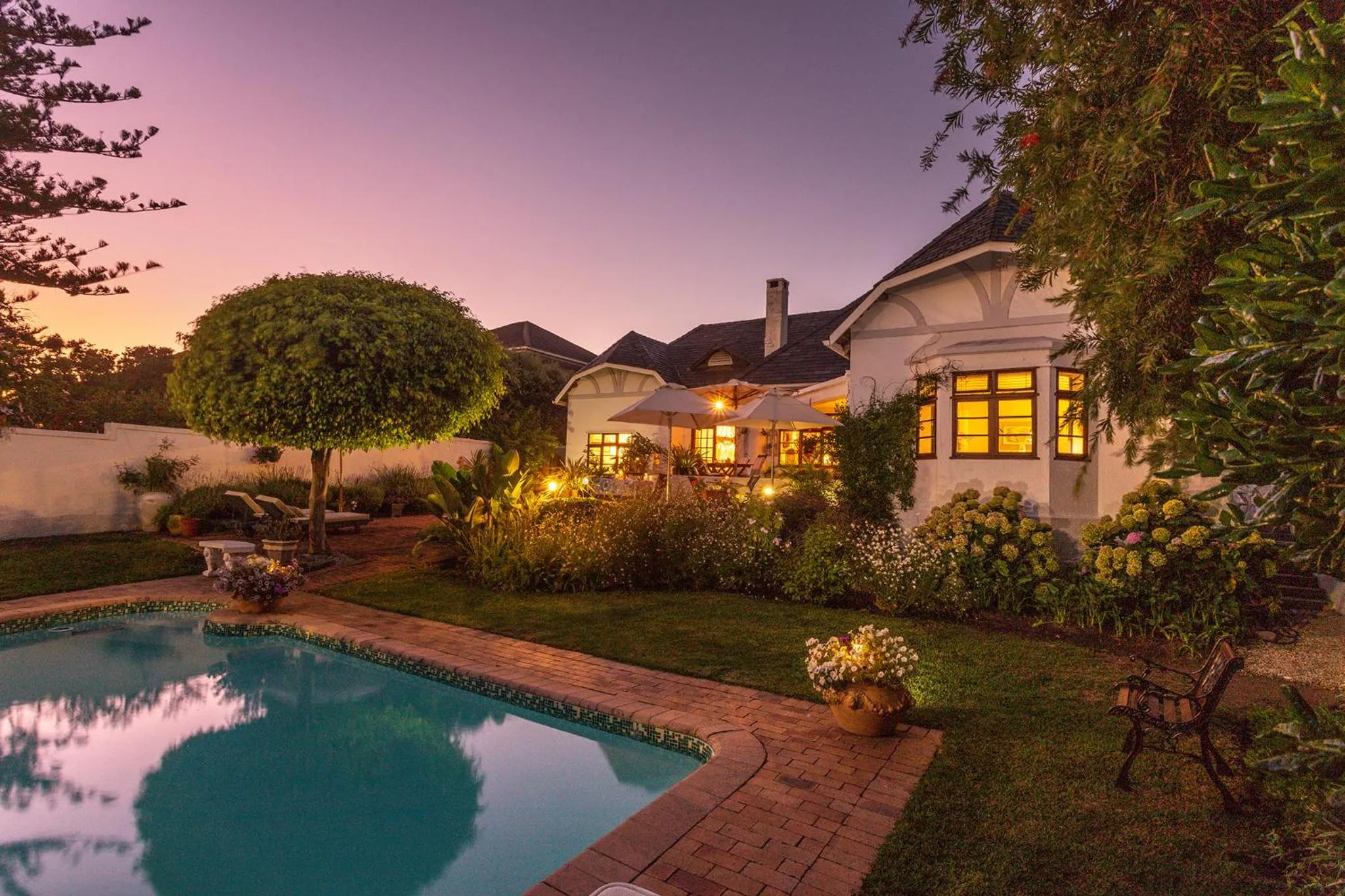 Swimming pool in Walker Bay Manor Mansion PTY