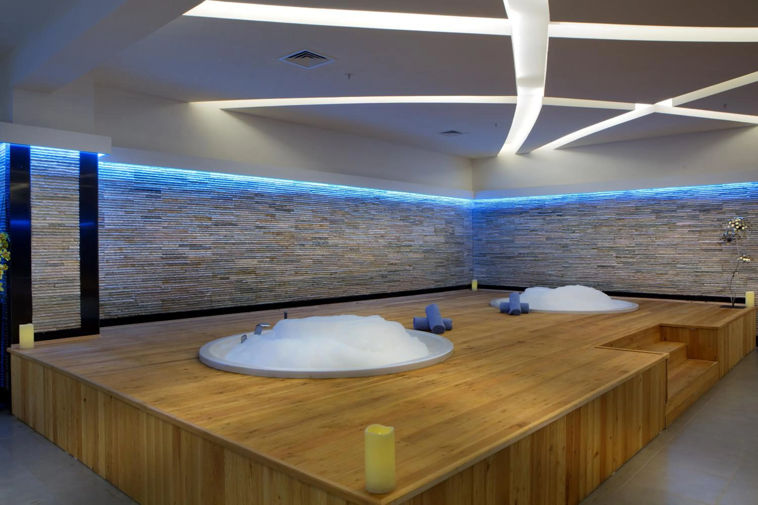 Hot Tub in Litore Resort Hotel & Spa - Ultra All Inclusive