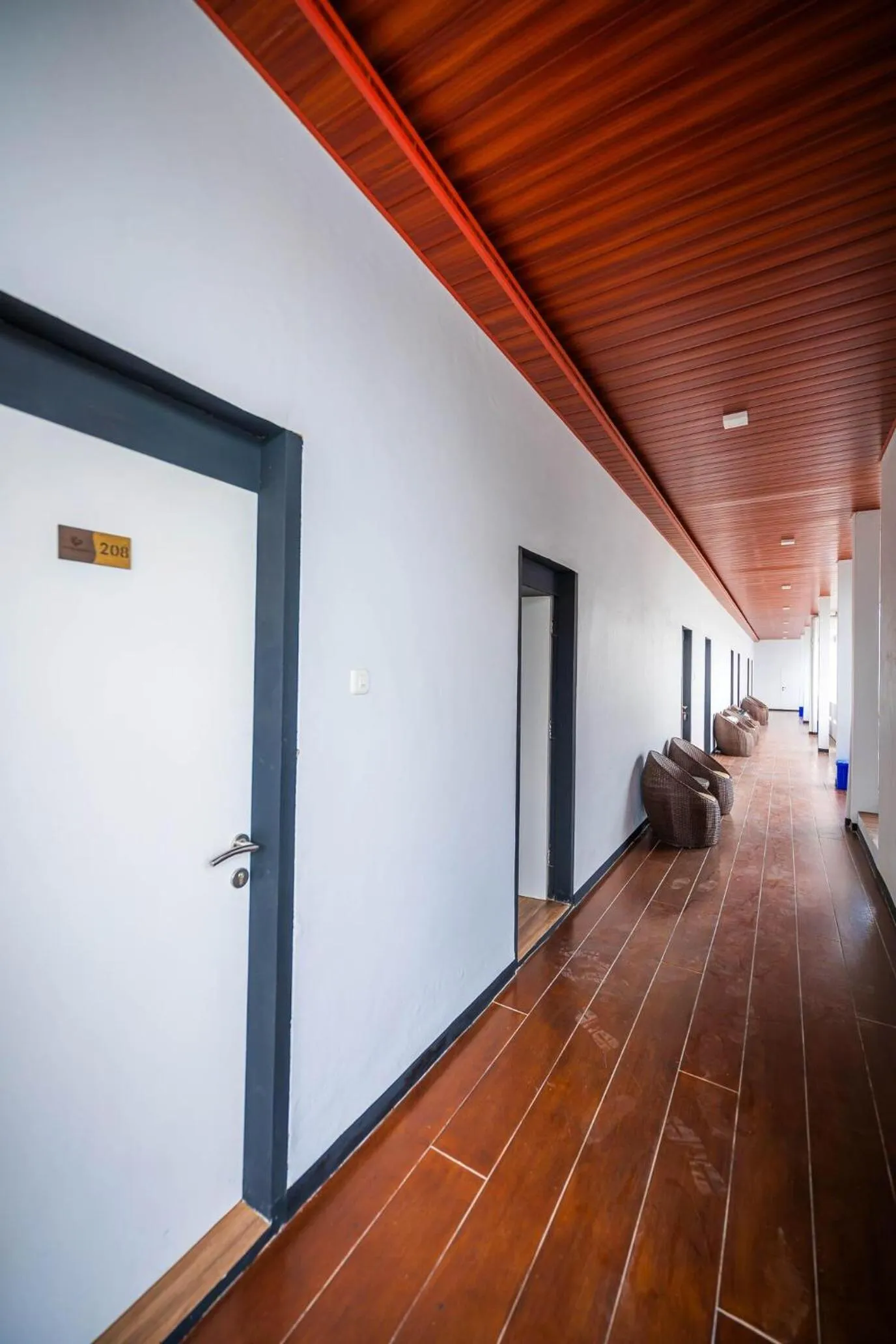 Balcony/Terrace in Elge Hotel and Villa Sarangan