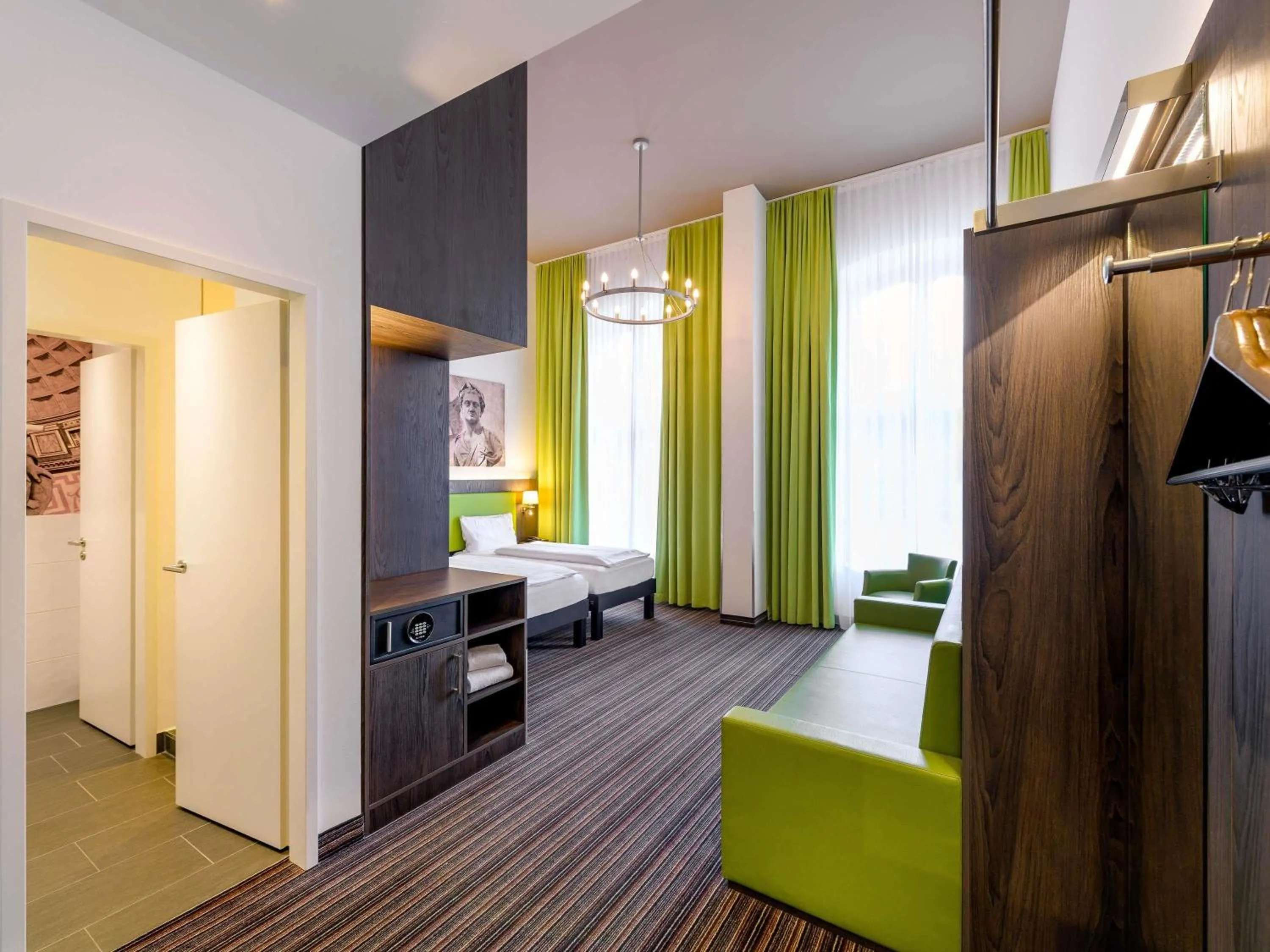 Bedroom in Ibis Styles Trier