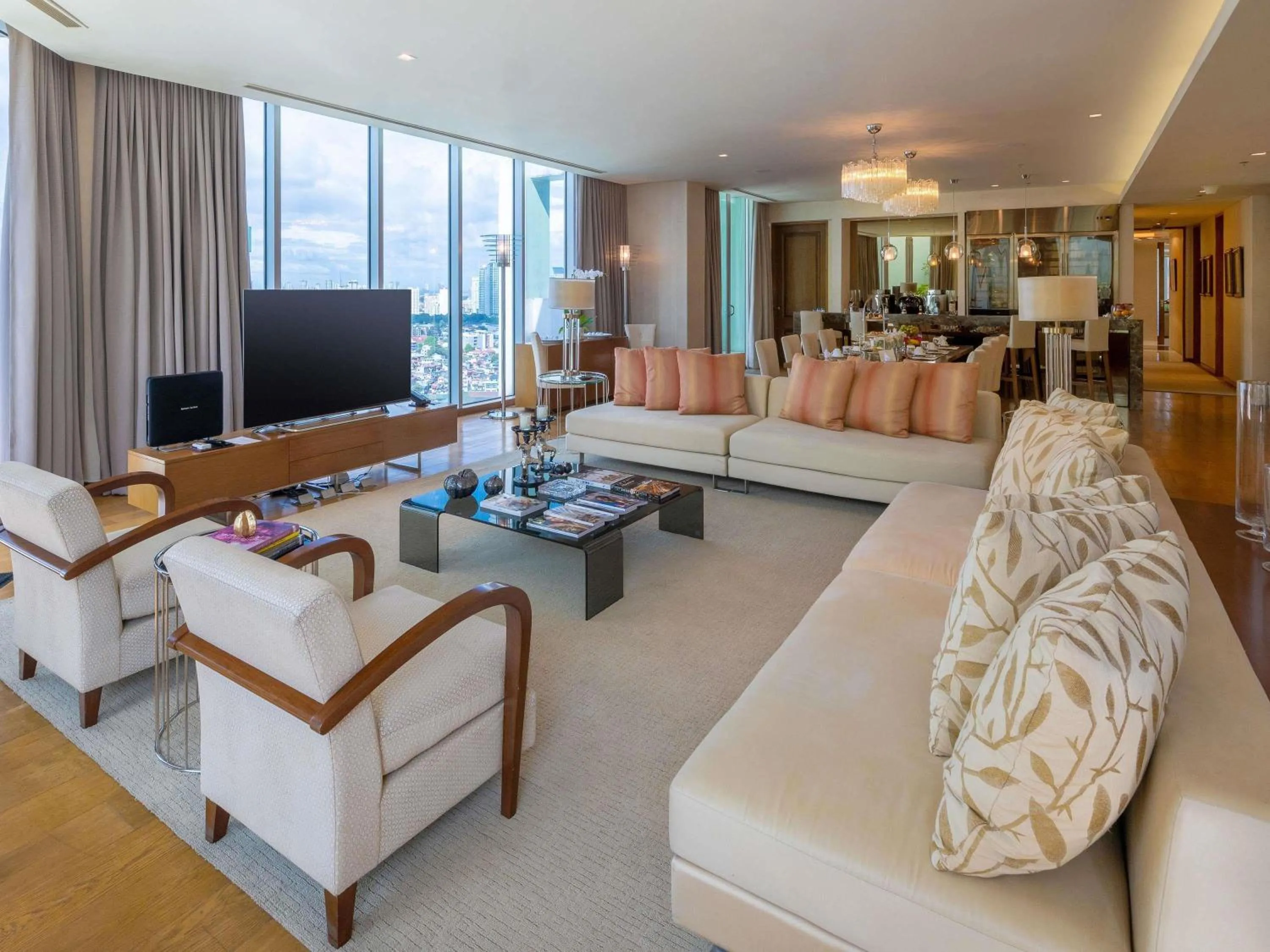 Bedroom in Novotel Manila Araneta City Hotel