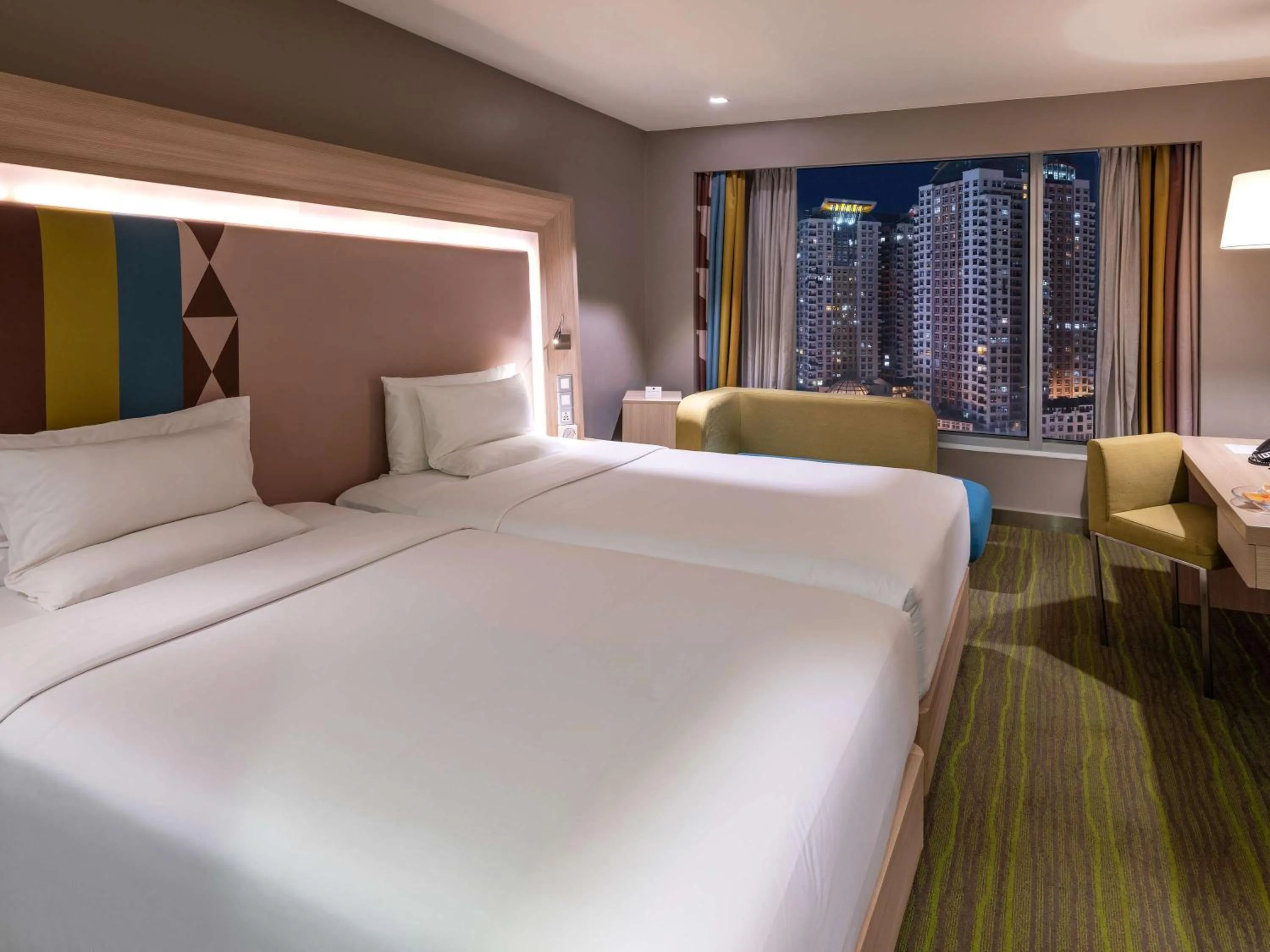 Bedroom, Bed in Novotel Manila Araneta City Hotel