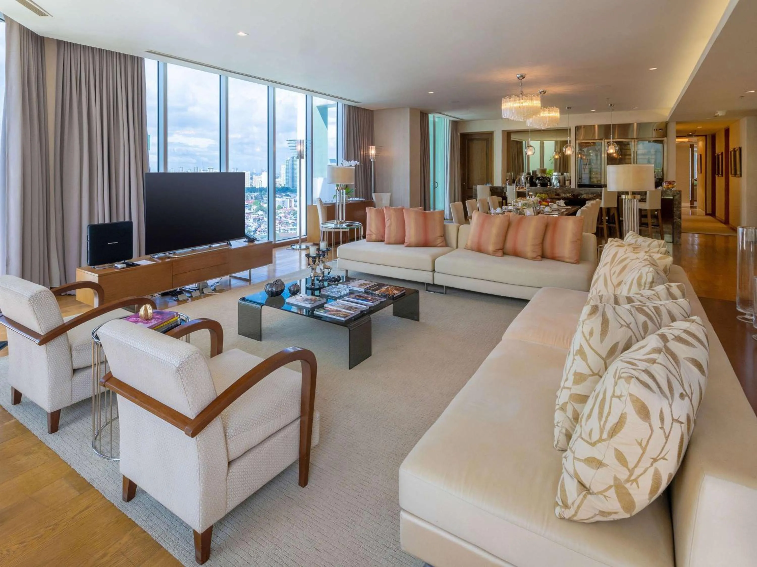 Bedroom in Novotel Manila Araneta City Hotel