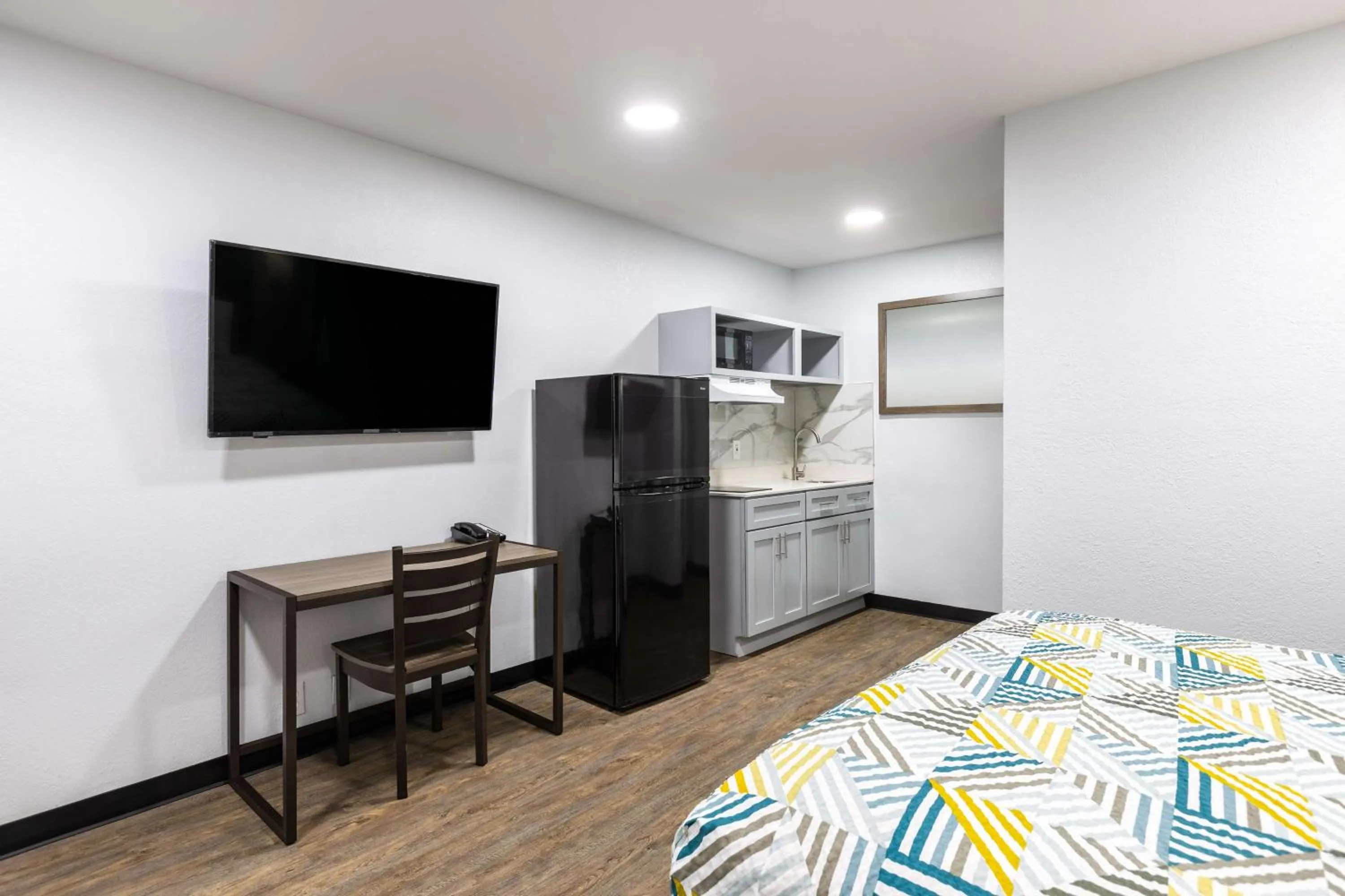 Bedroom, Bed in Studio 6 Hickory NC