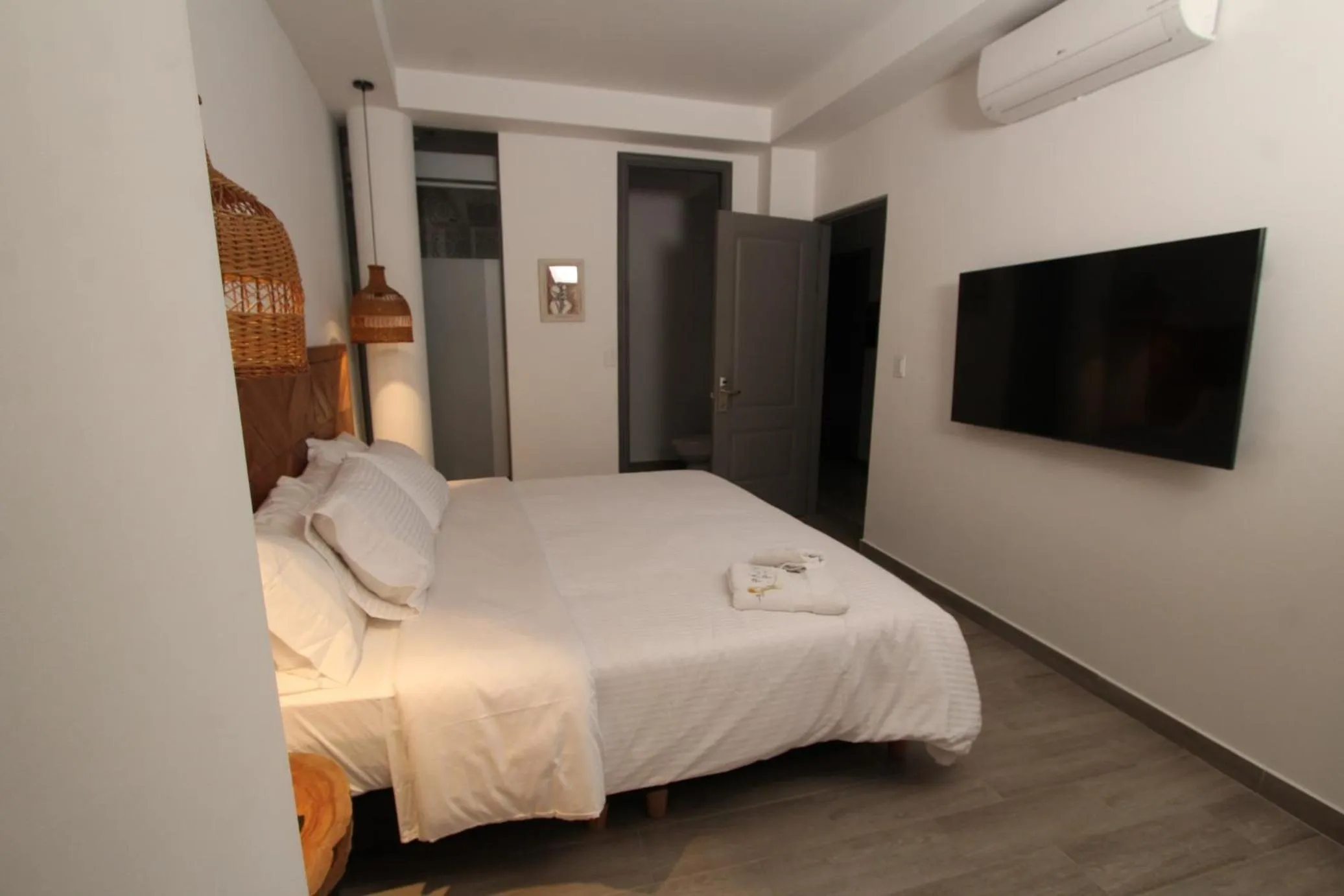 TV and multimedia, Bed in Hotel Pajara Pinta