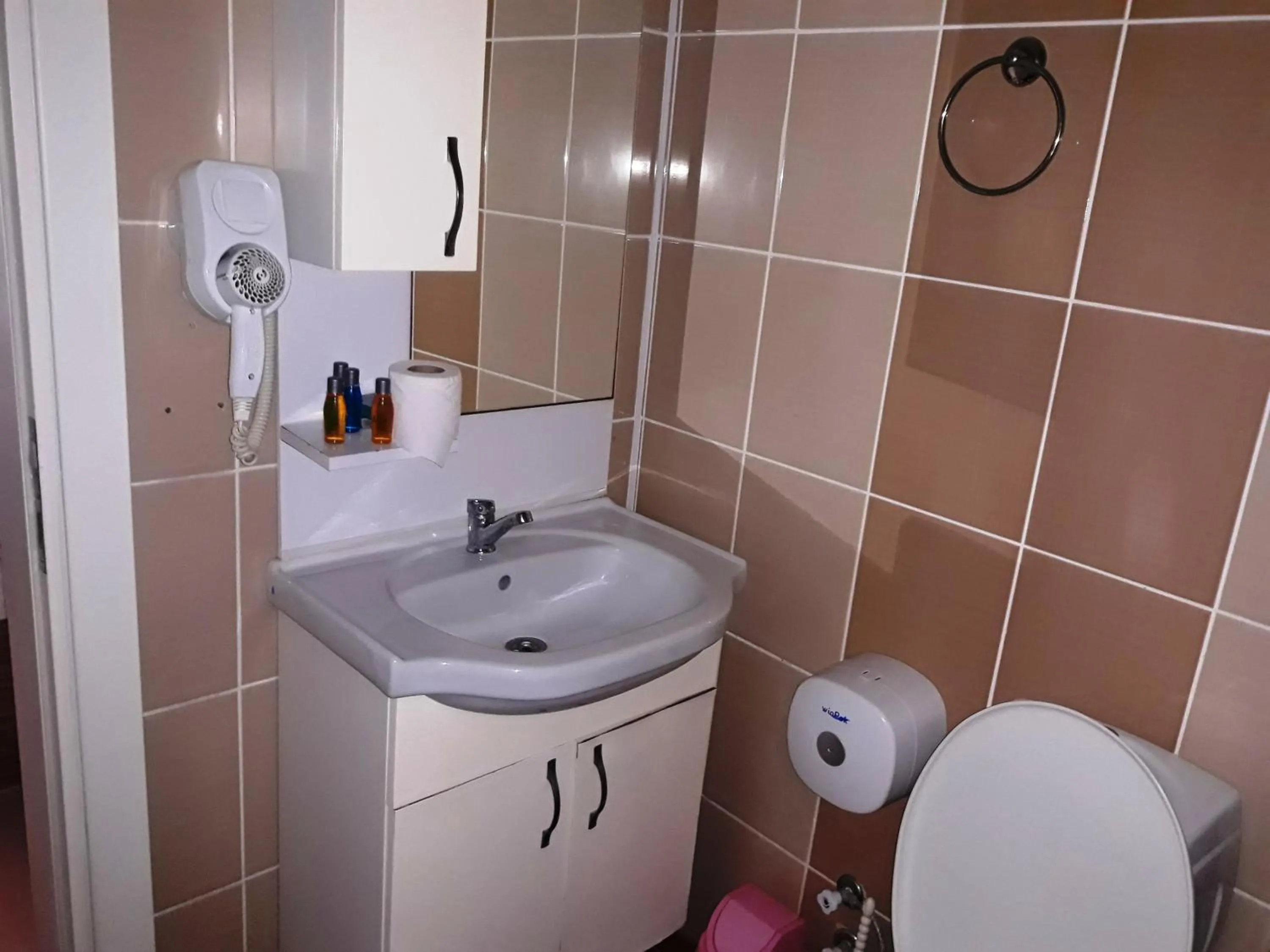 Bathroom in Dilmac Hotel