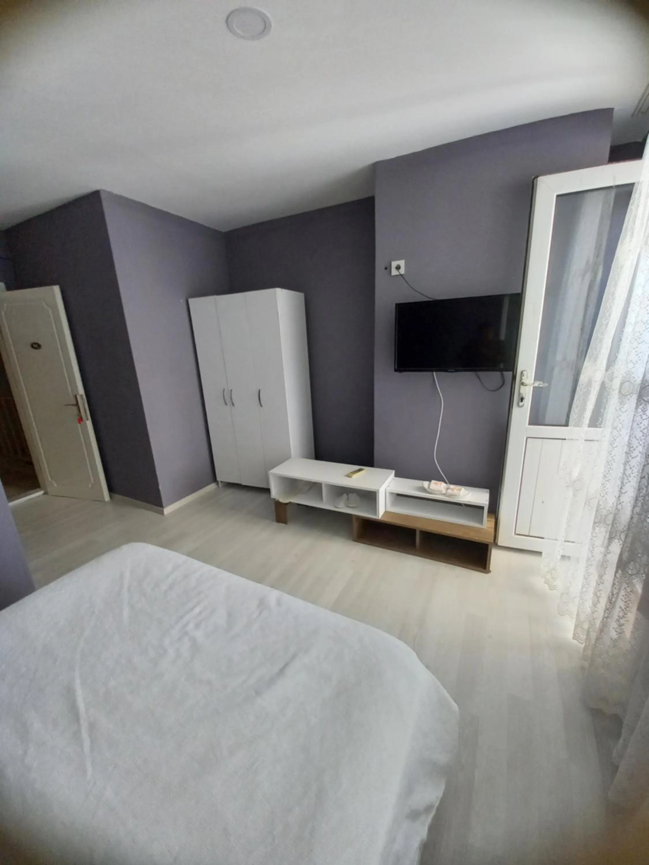 Photo of the whole room, Bed in Dilmac Hotel