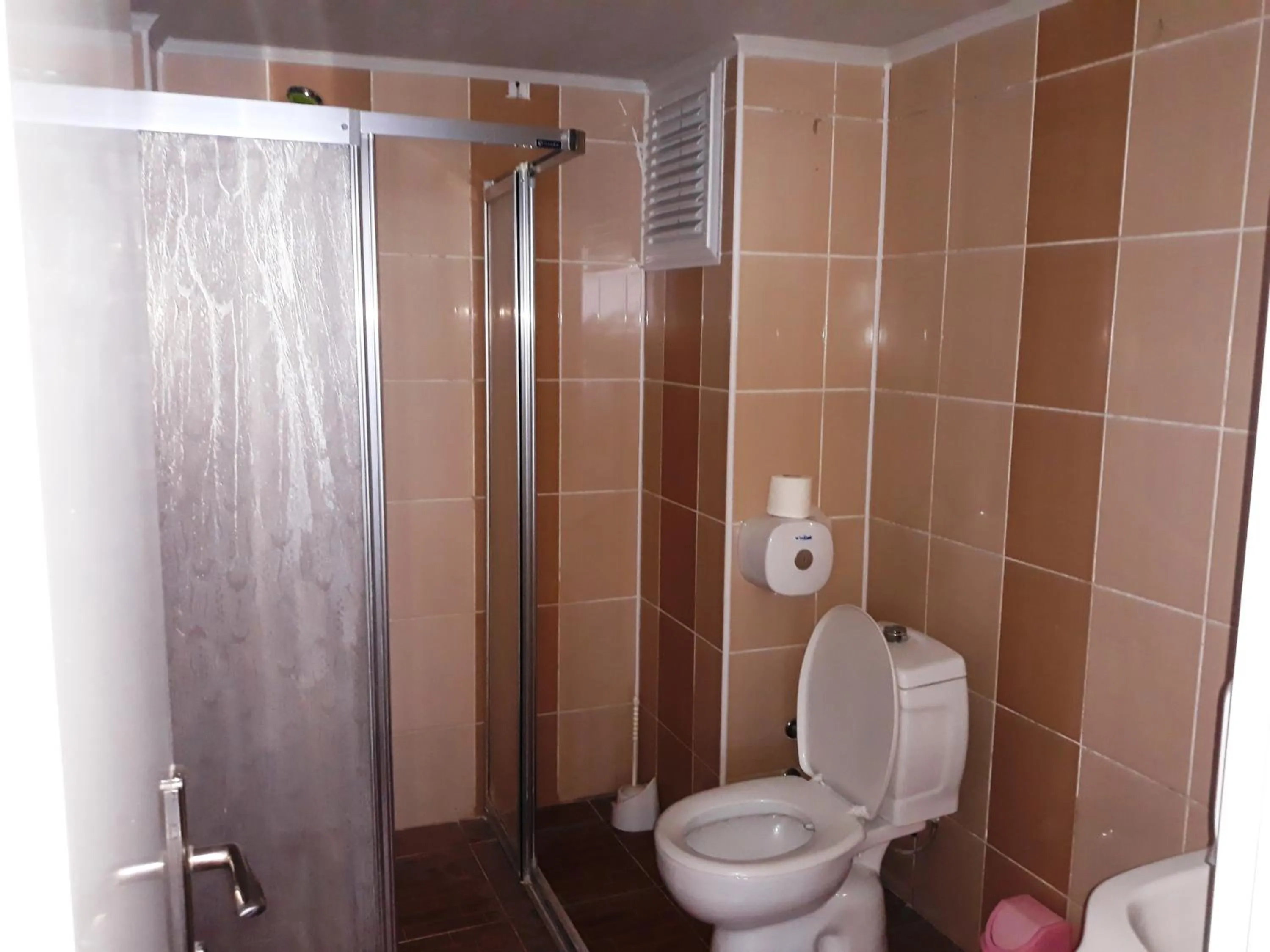 Bathroom in Dilmac Hotel