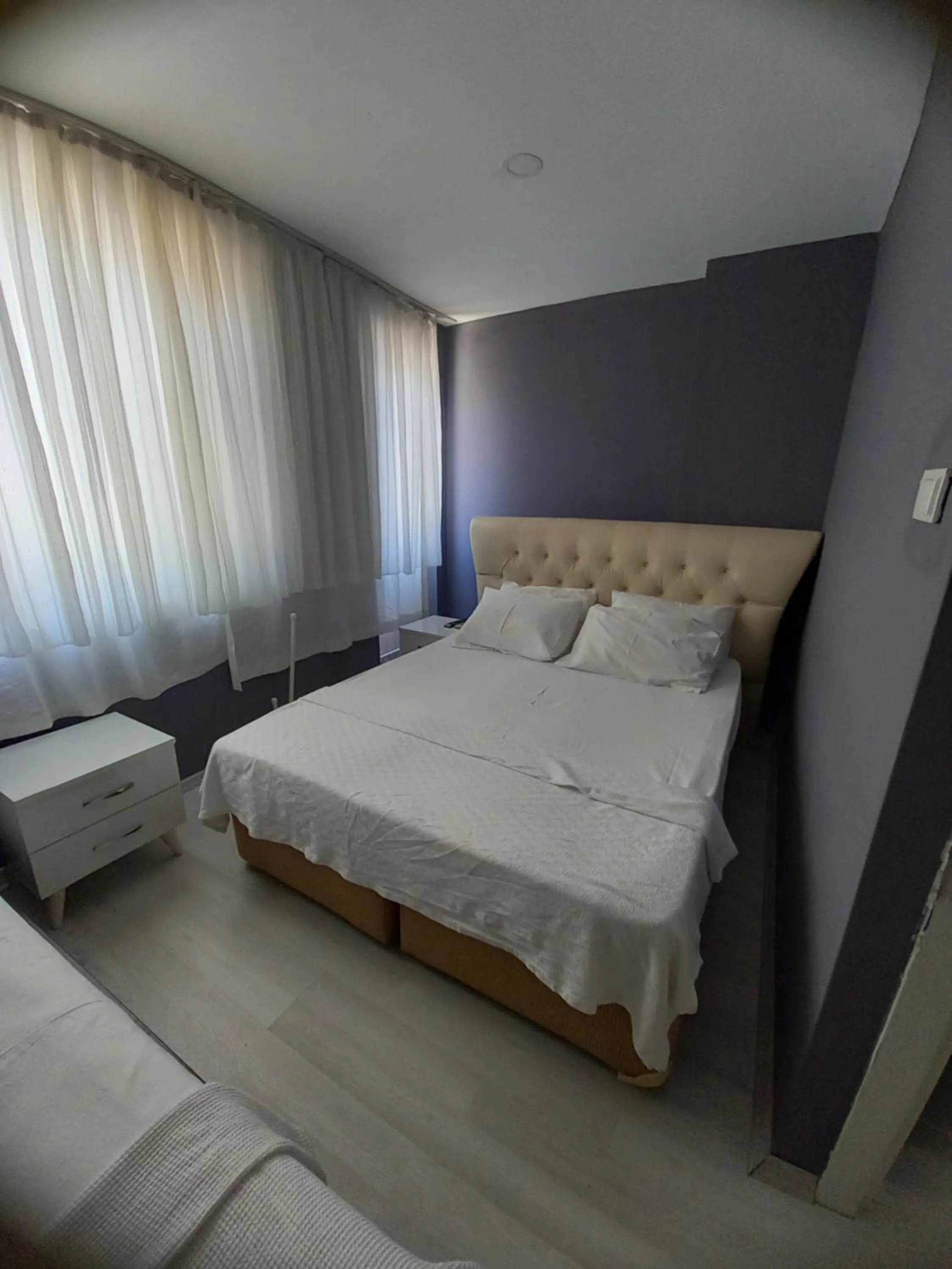 Photo of the whole room, Bed in Dilmac Hotel