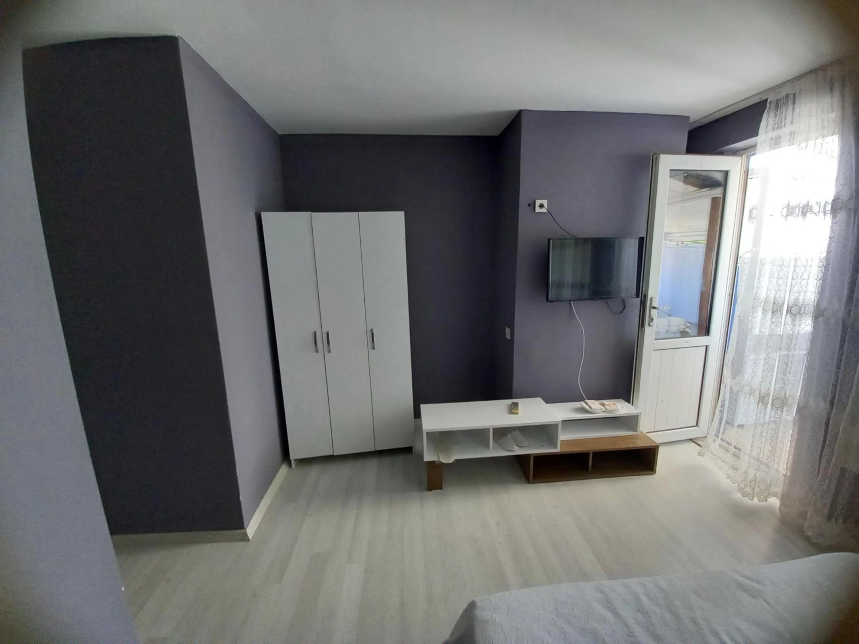 TV and multimedia, Bed in Dilmac Hotel