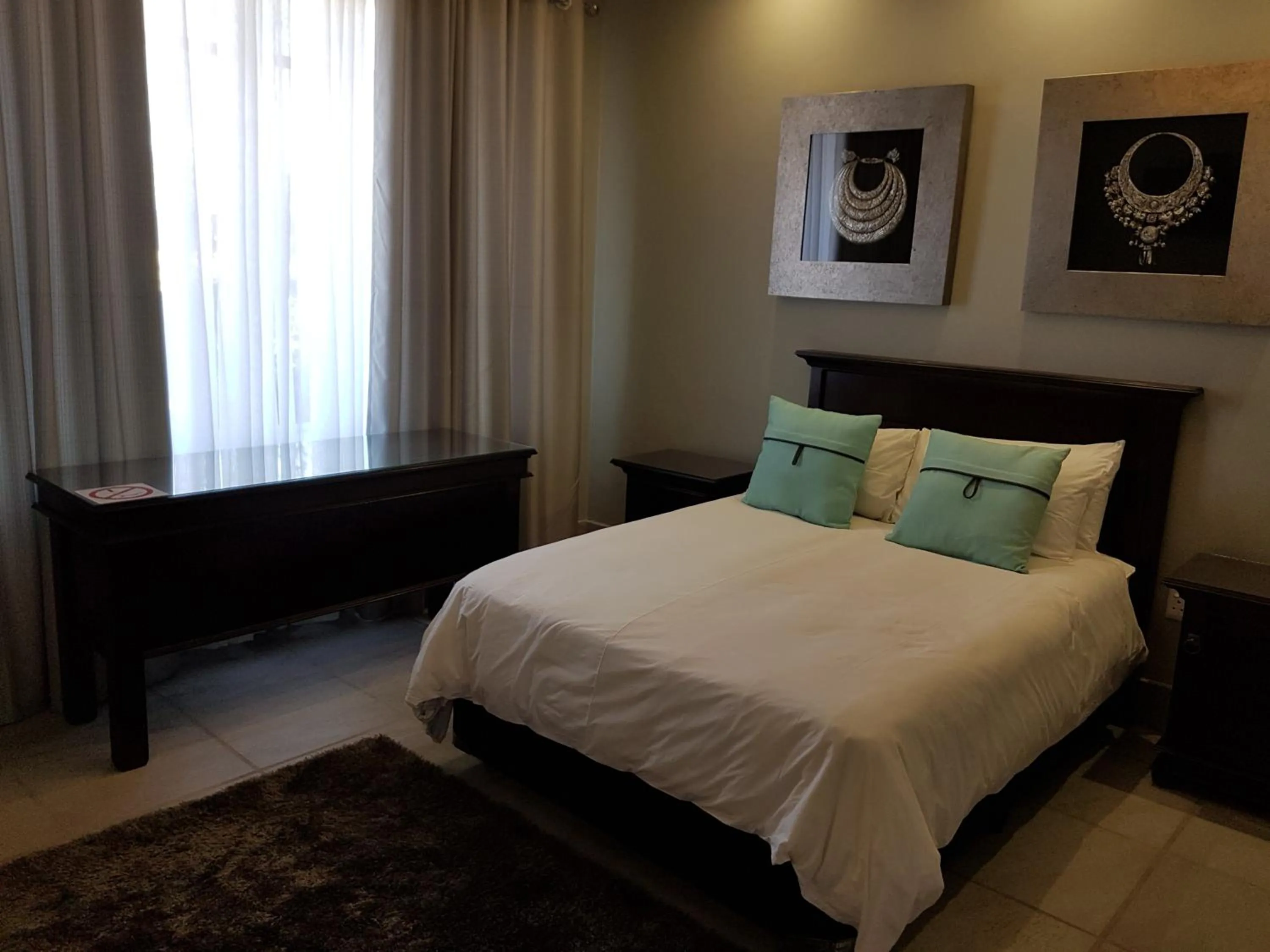 Bedroom in Izimbali Lodge and Restaurant