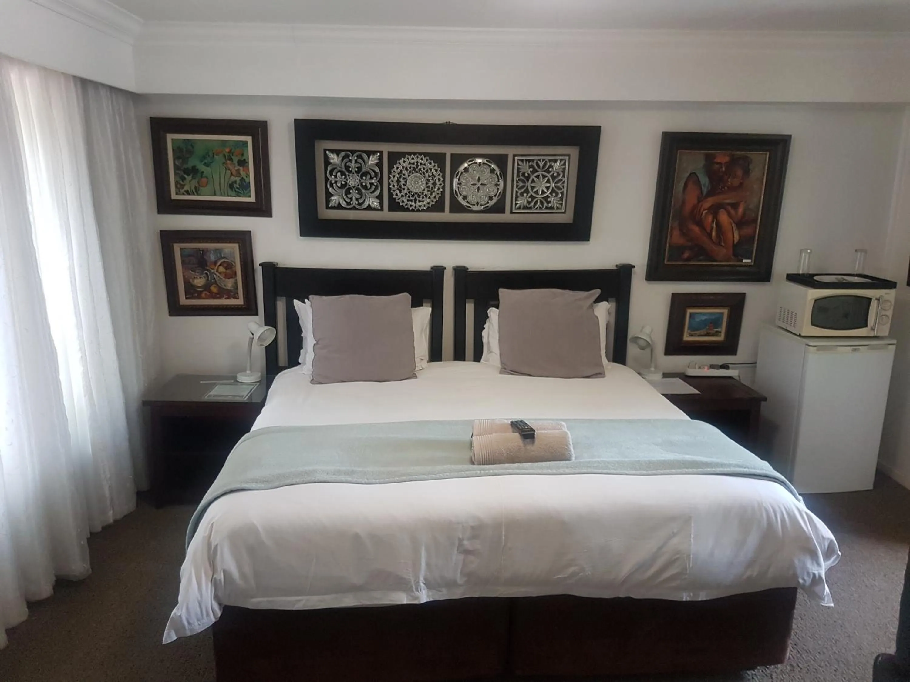 Bed in Izimbali Lodge and Restaurant