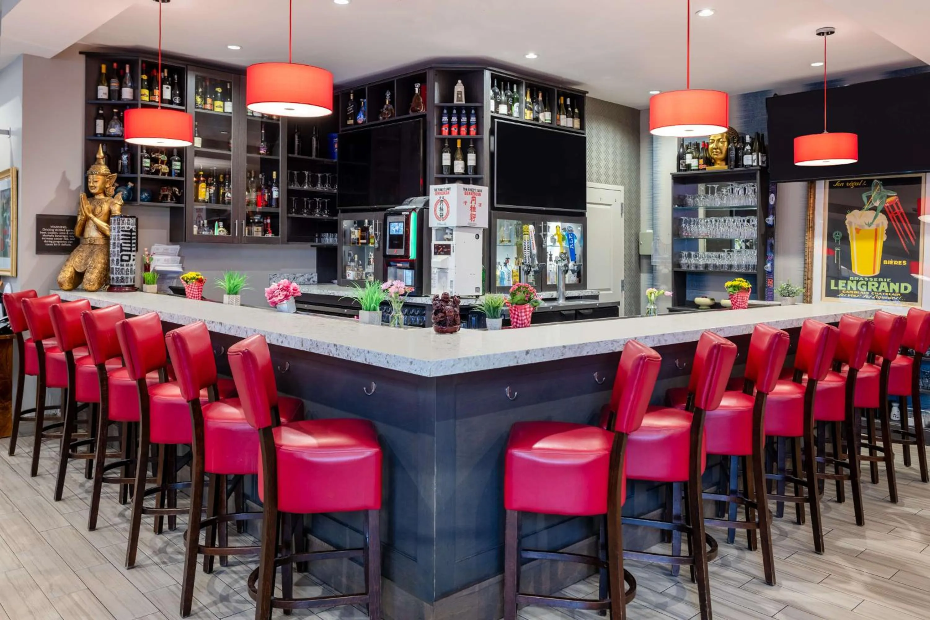 Lounge or bar in Hilton Garden Inn Lenox Pittsfield