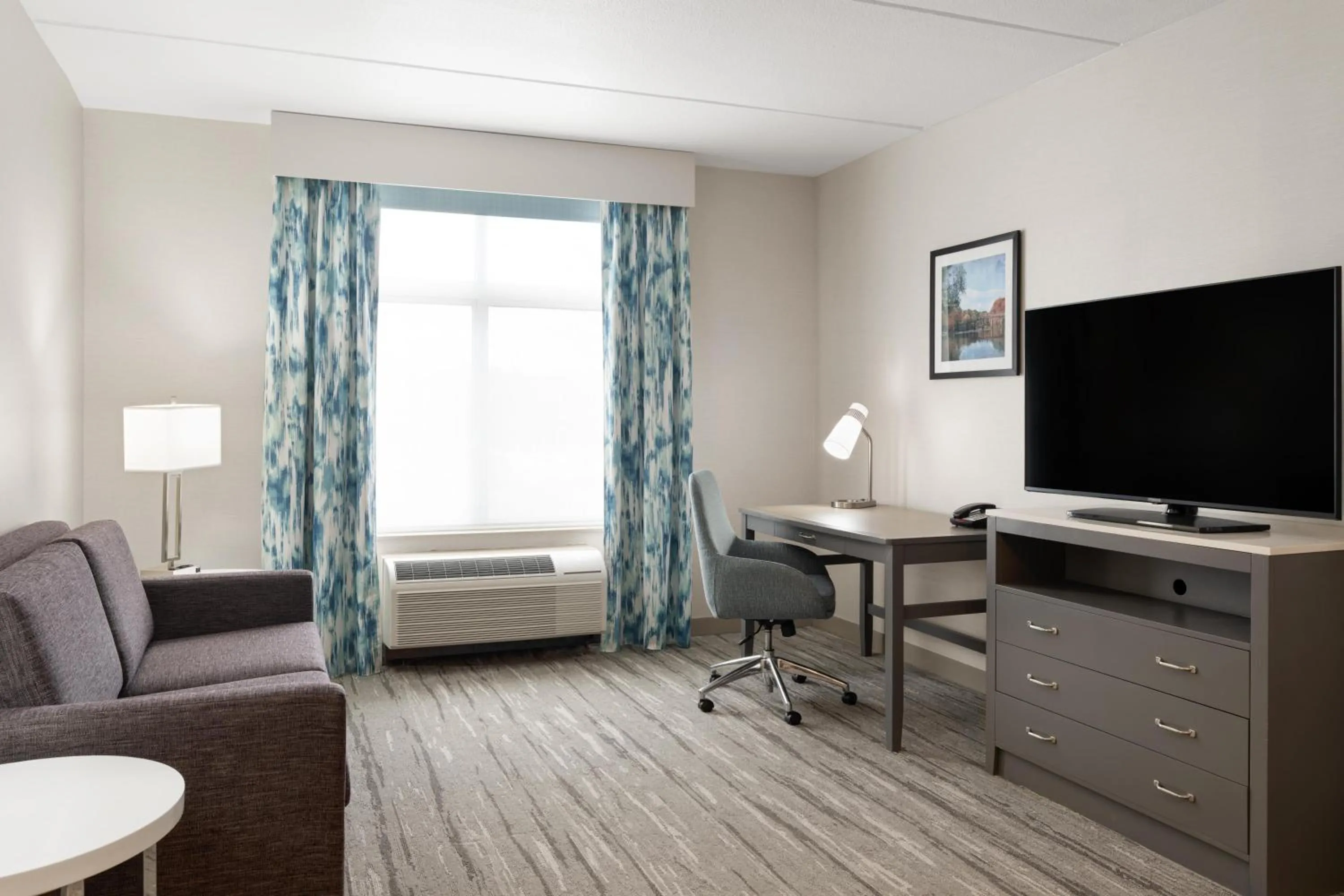 Bedroom in Hilton Garden Inn Lenox Pittsfield