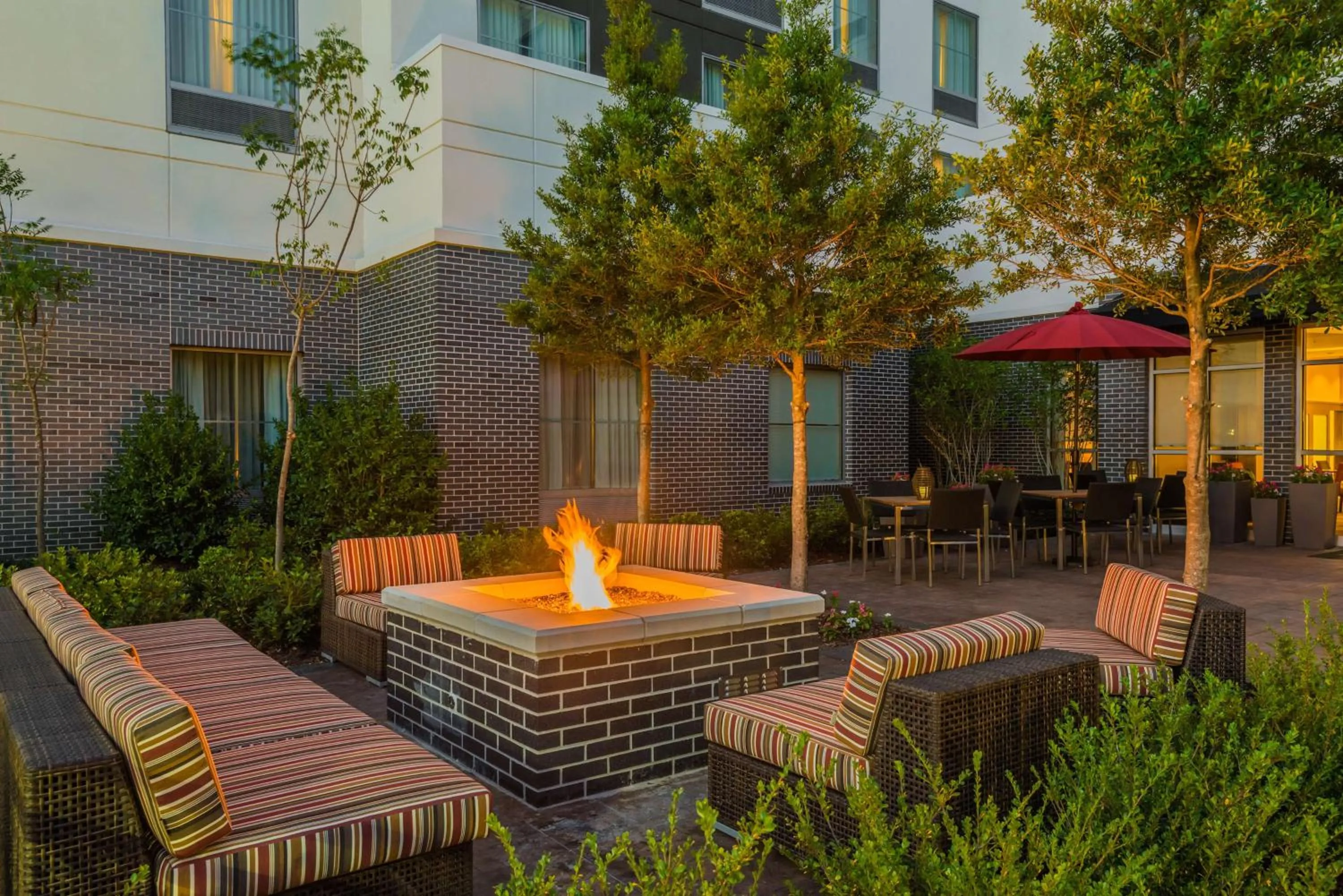 Property building in Homewood Suites by Hilton Little Rock Downtown