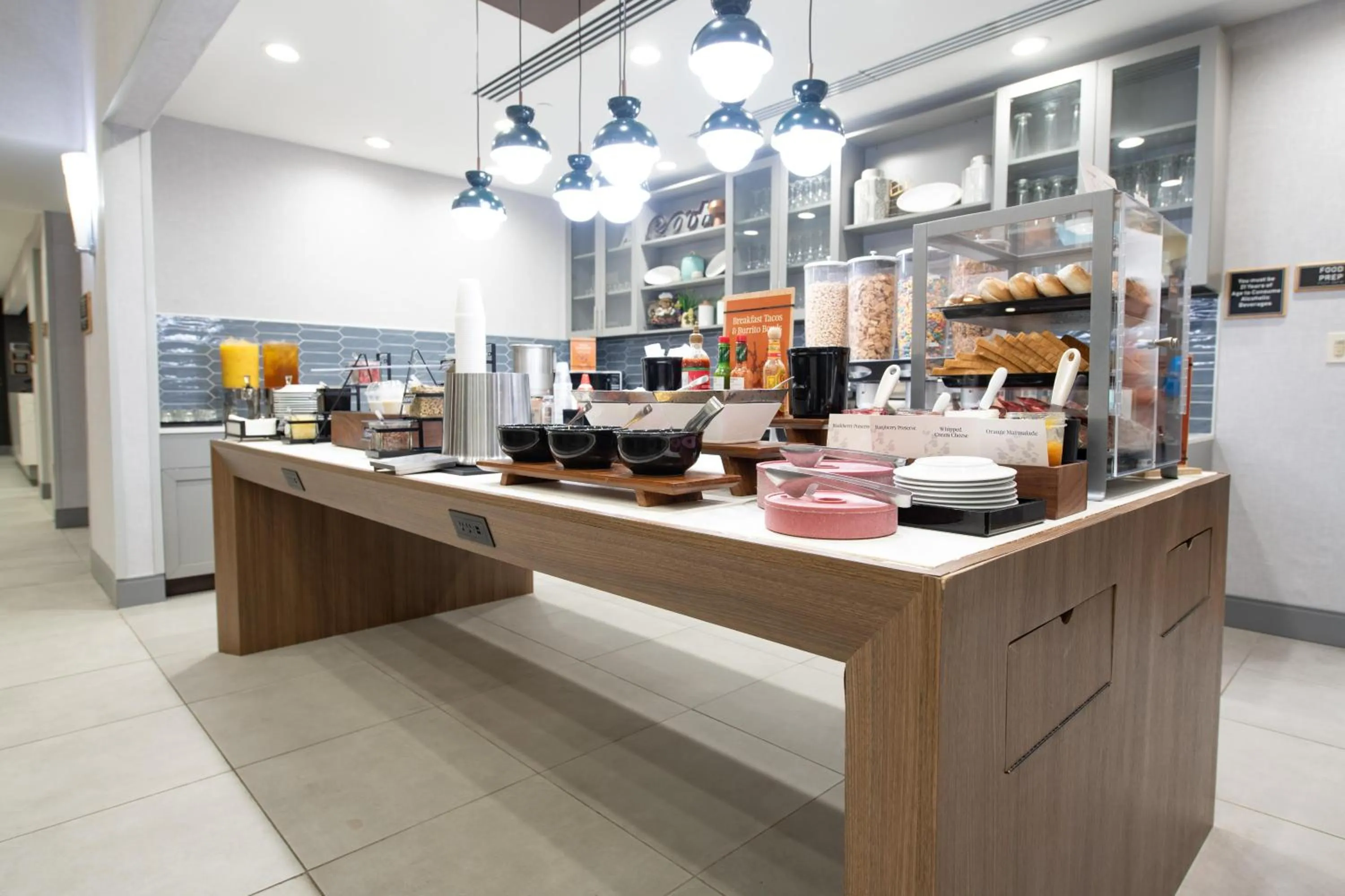 Breakfast in Homewood Suites by Hilton Houma