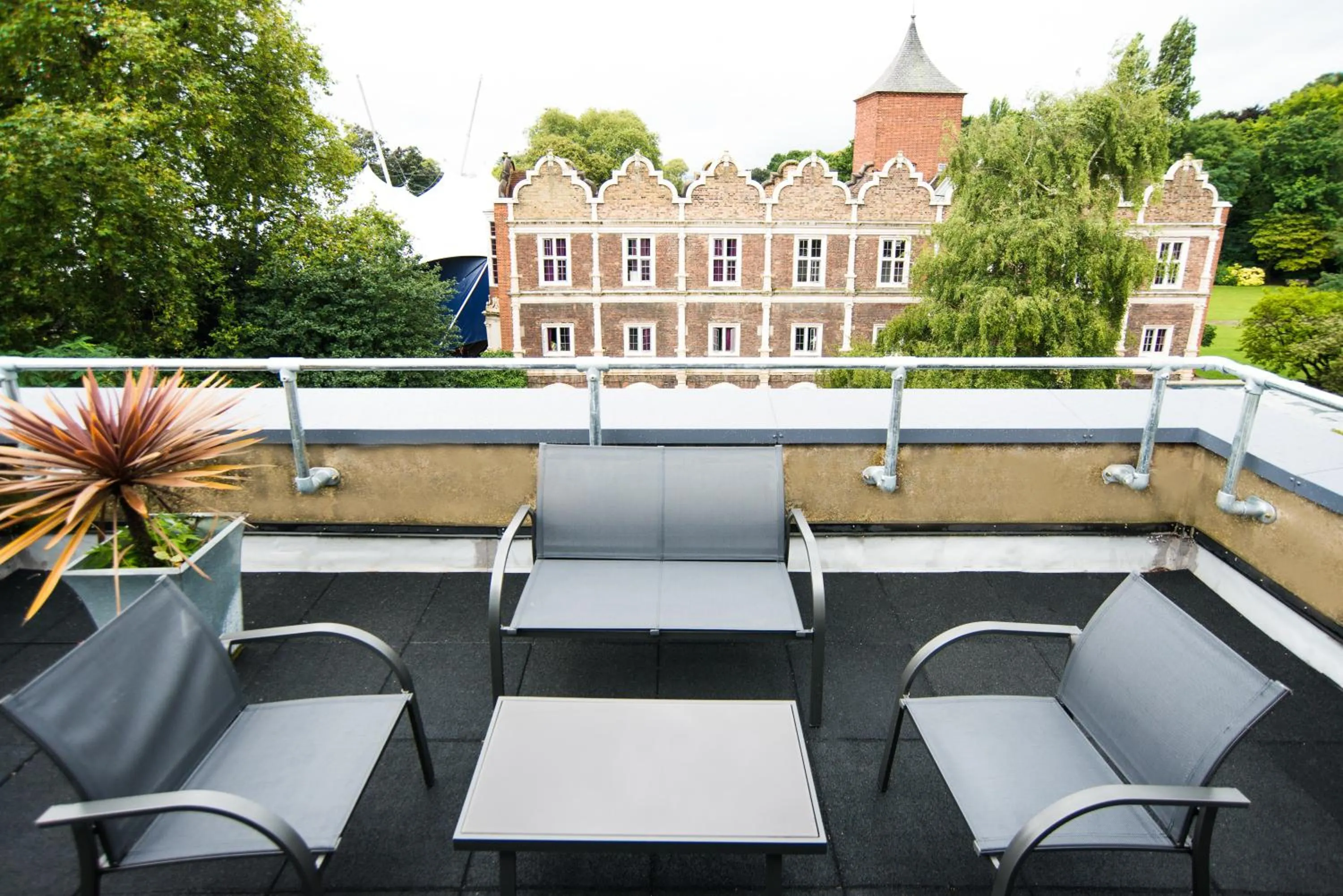 Balcony/Terrace in Safestay London Kensington Holland Park