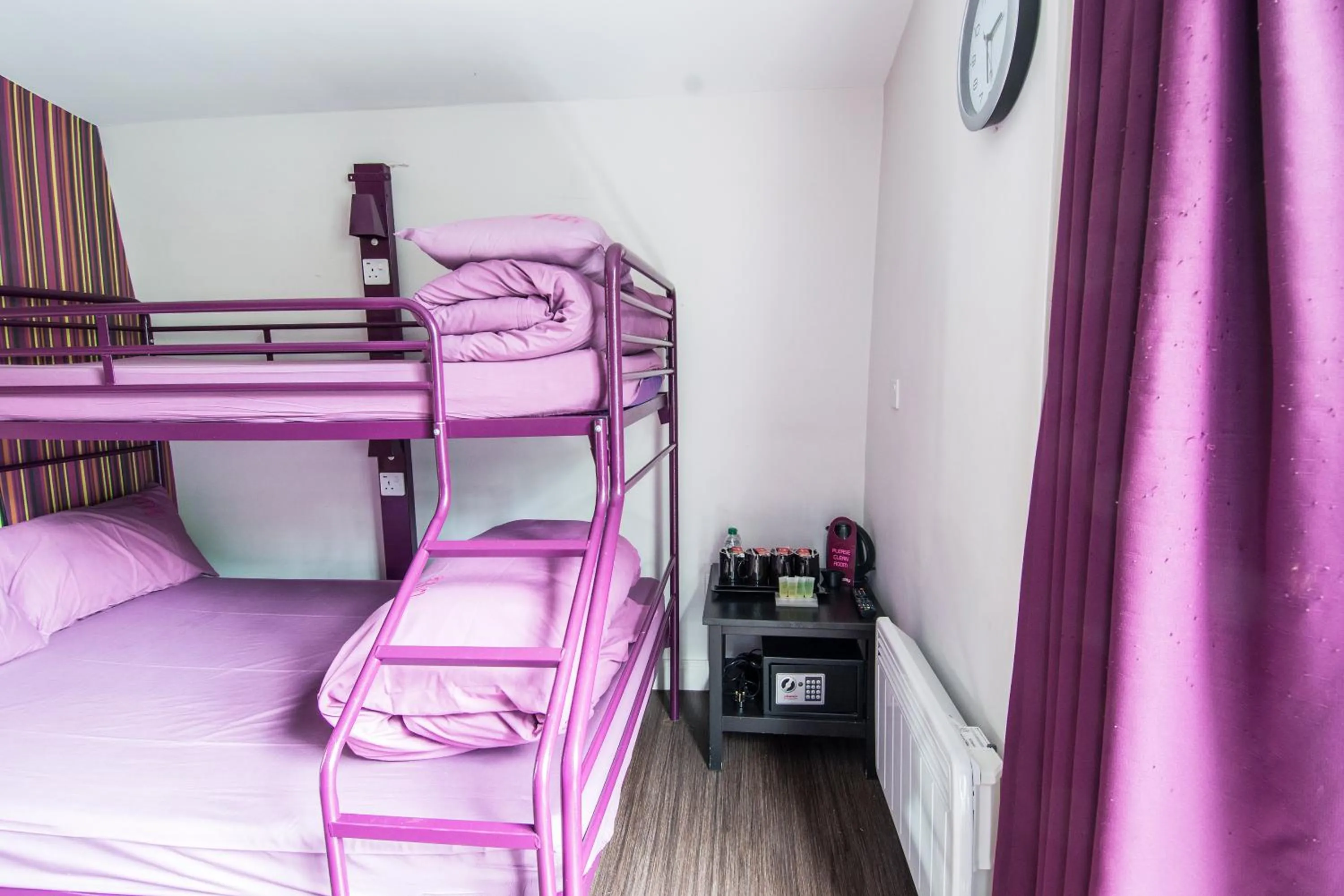 bunk bed, Bed in Safestay London Kensington Holland Park