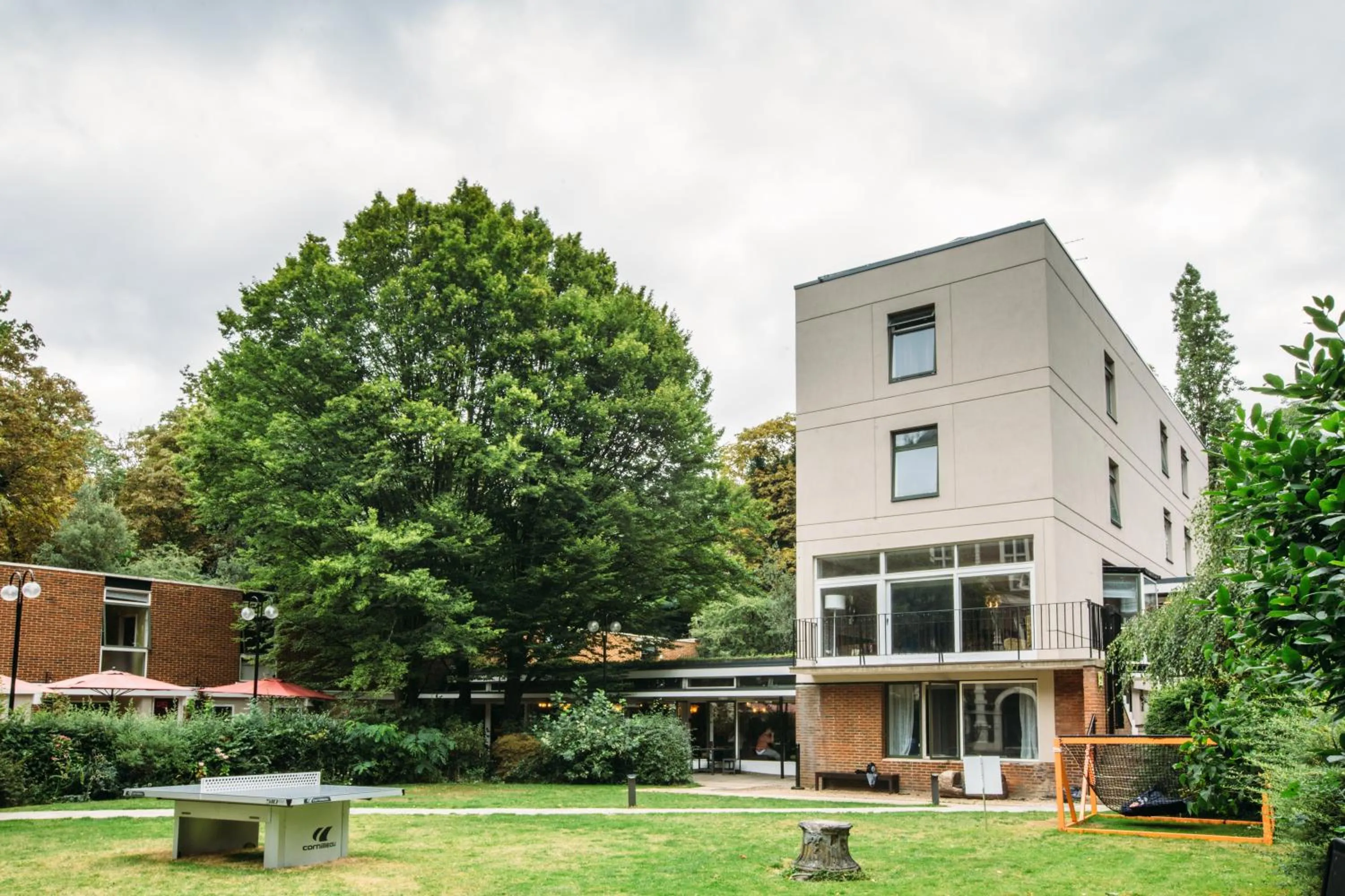 Garden in Safestay London Kensington Holland Park