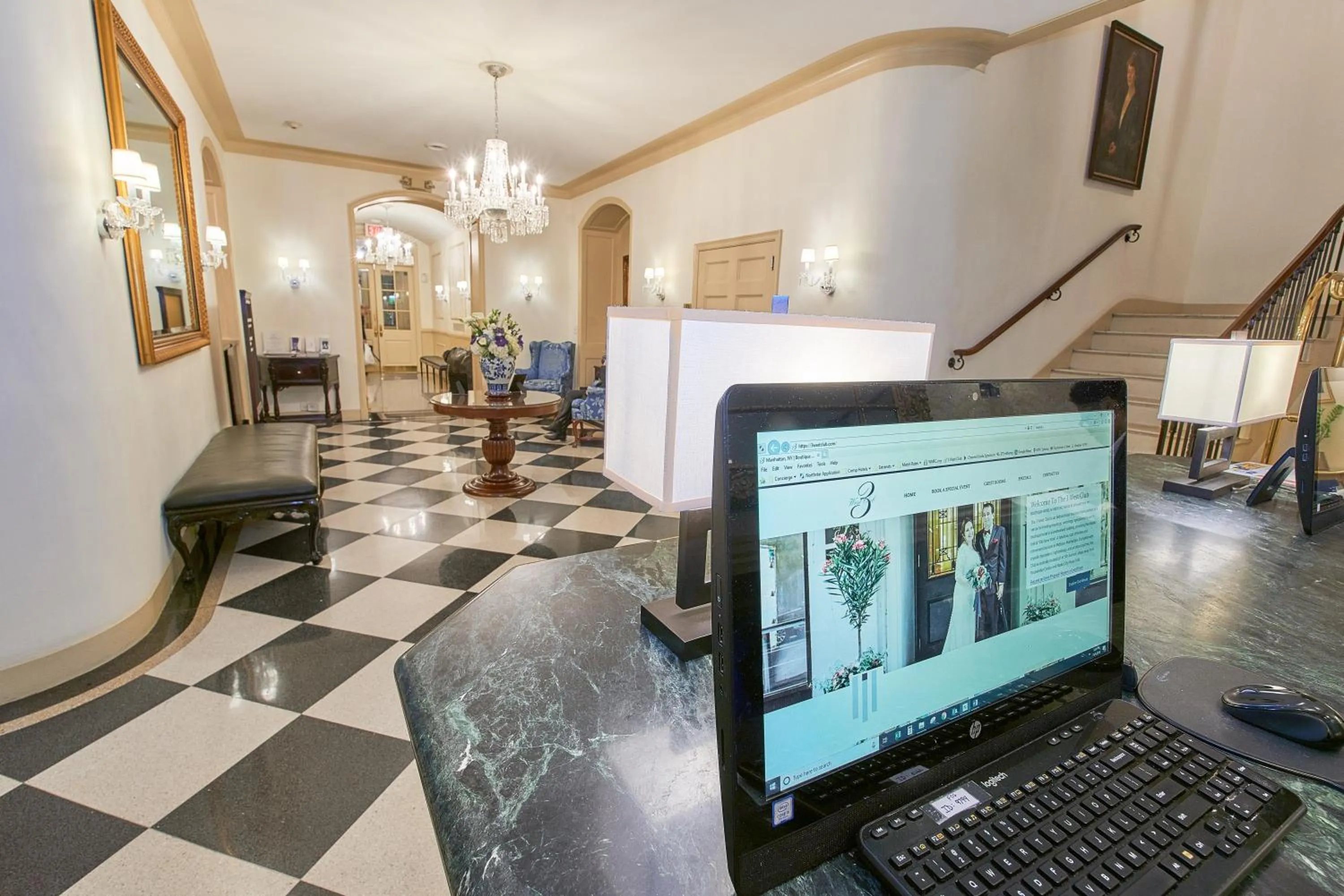 Lobby or reception in 3 West Club