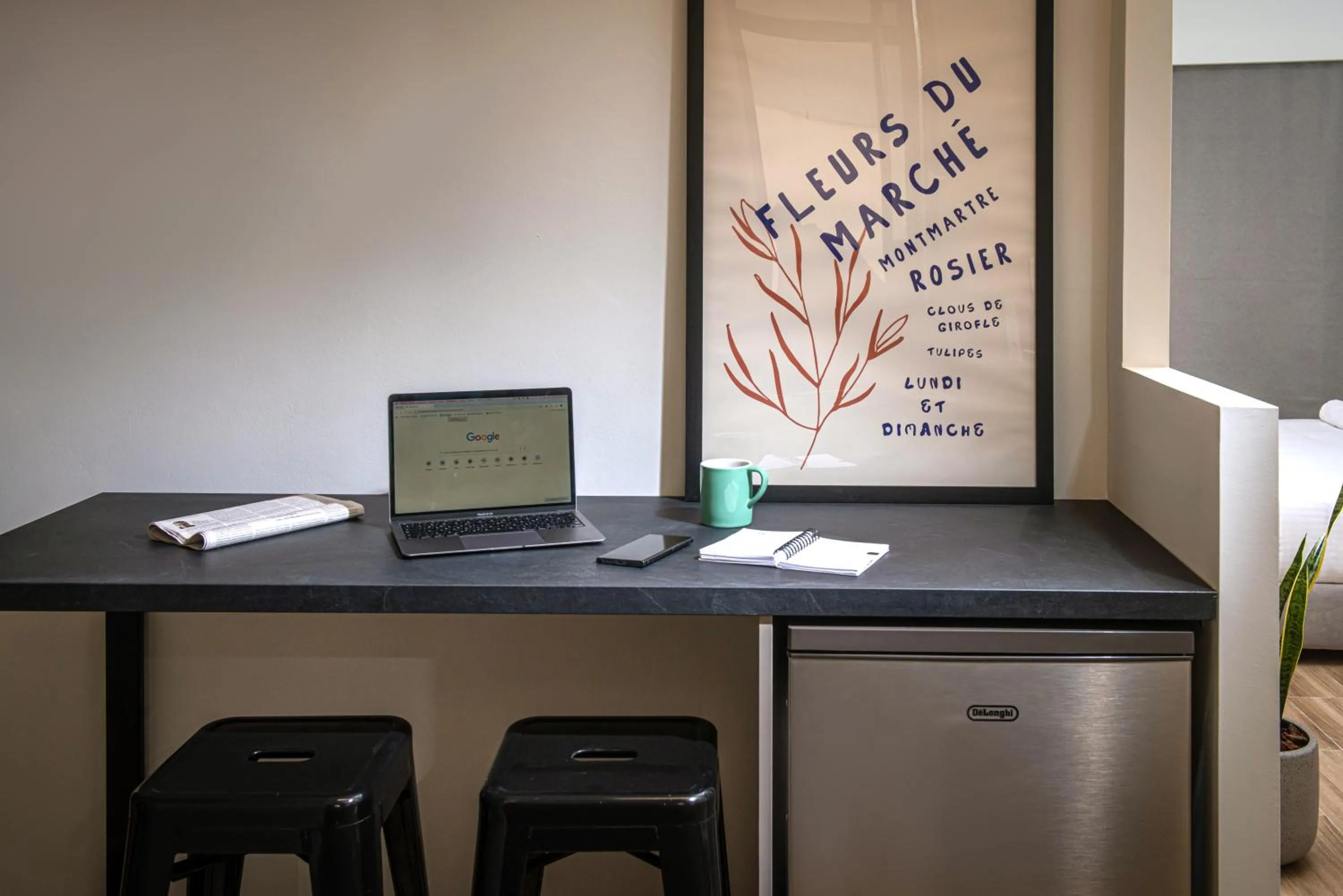 Dining area in Enea City Suites