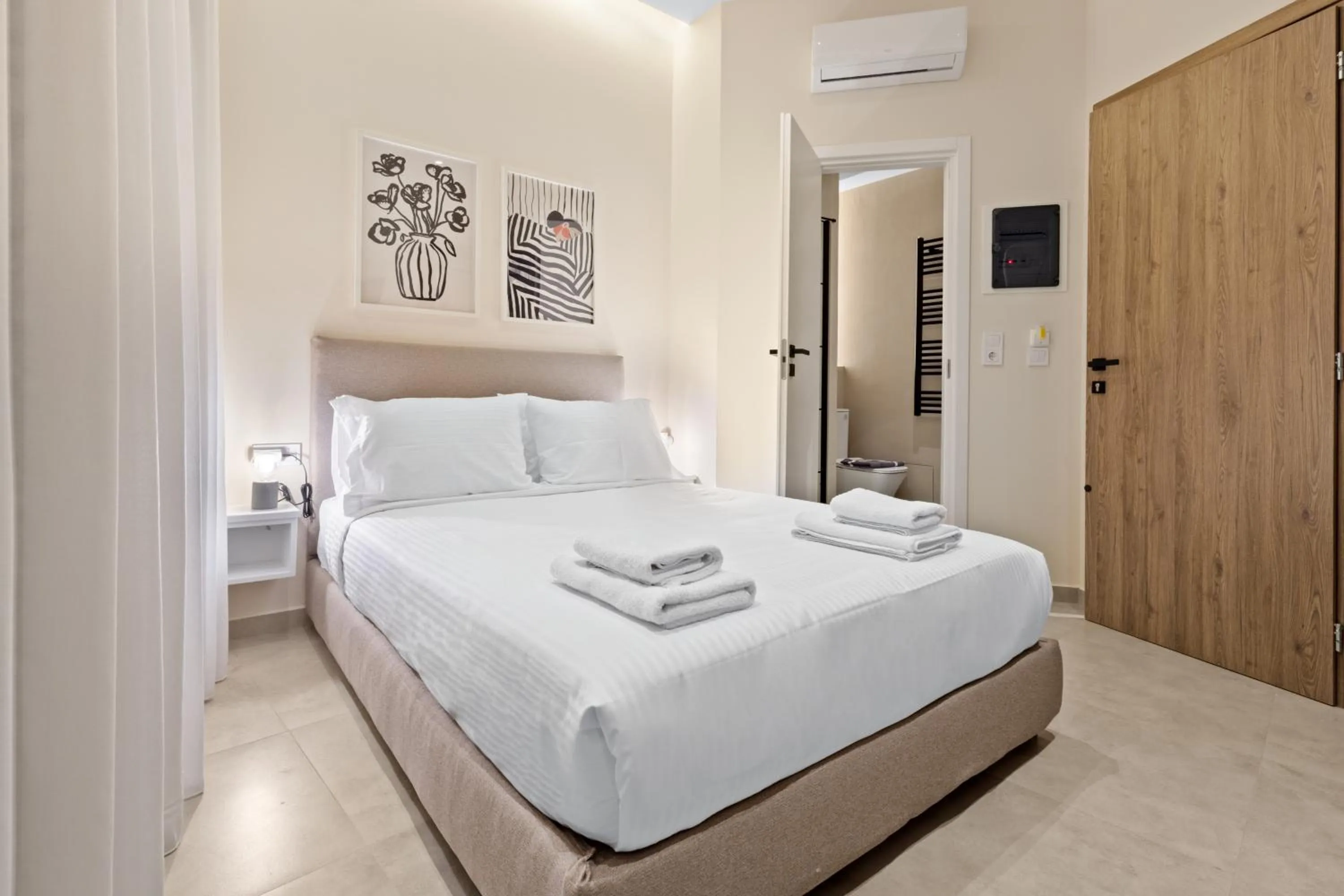 Bed in Enea City Suites