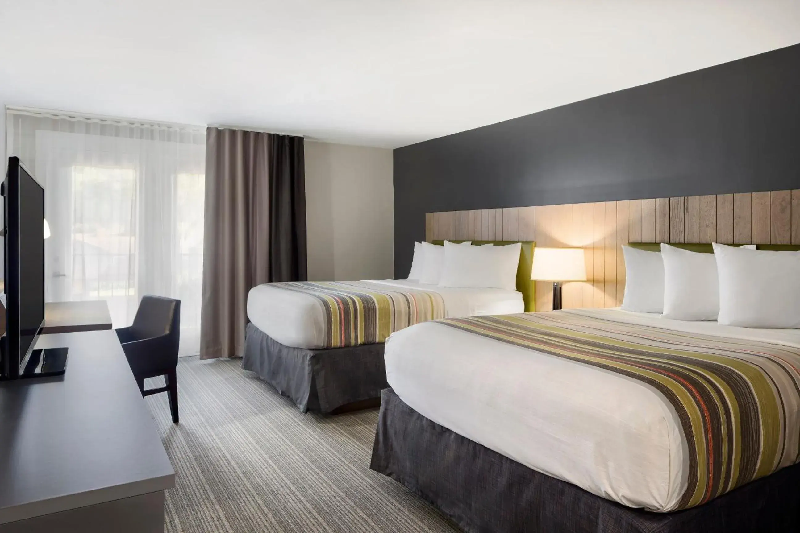 Queen Room with Two Queen Beds - Non-Smoking in Country Inn & Suites Downtown Convention Center by Radisson, Gatlinburg, TN Queen Room with Two Queen Beds - Non-Smoking in Country Inn & Suites Downtown Convention Center by Radisson, Gatlinburg, TN