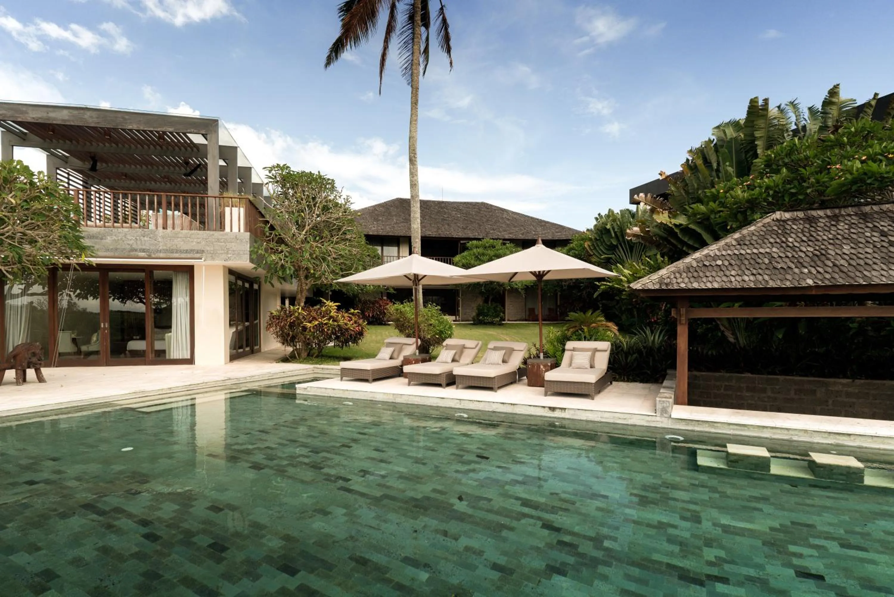 OMEKAI Cemagi by Nakula