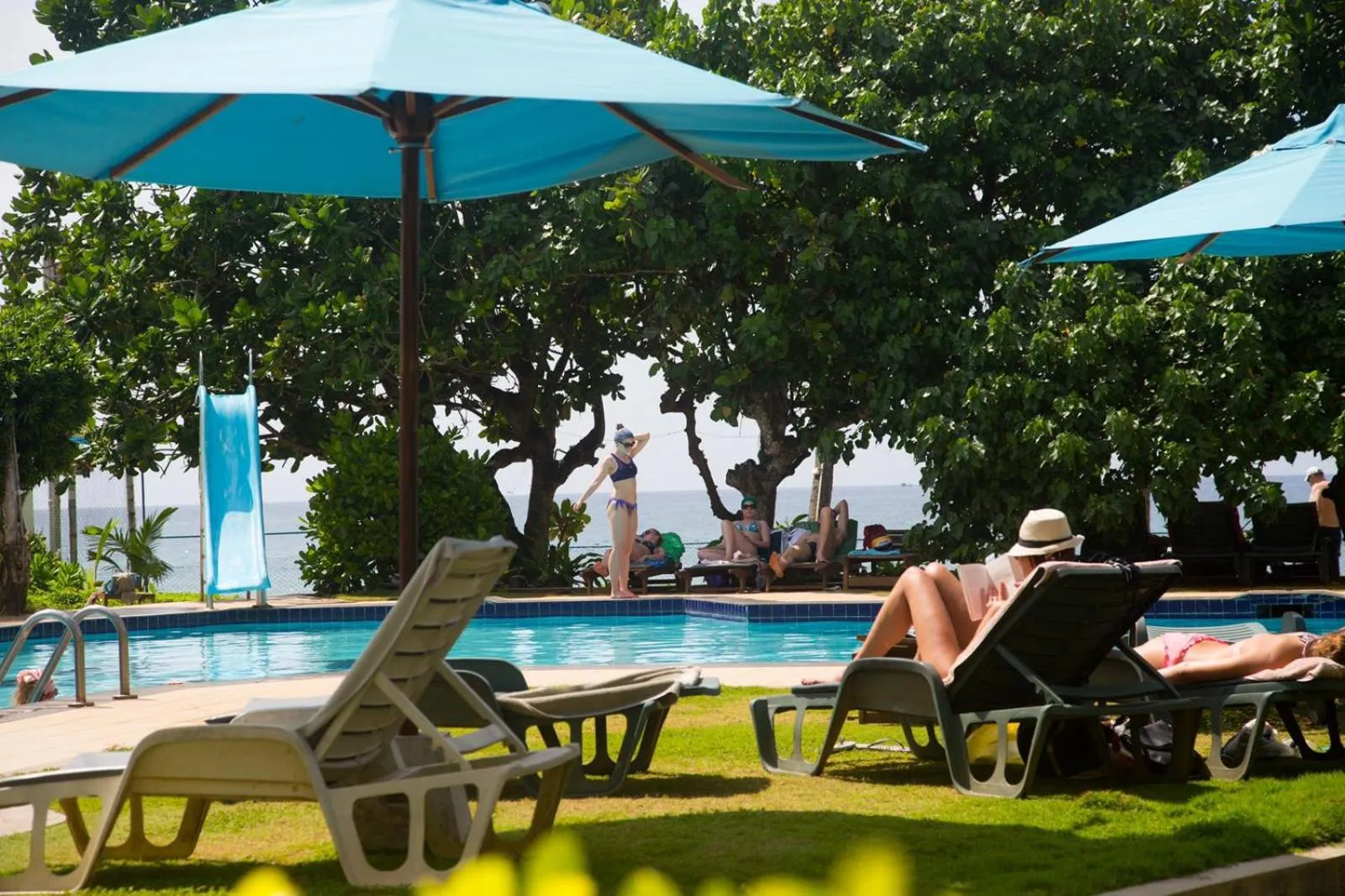 Pool view in Hotel Lanka Super Corals