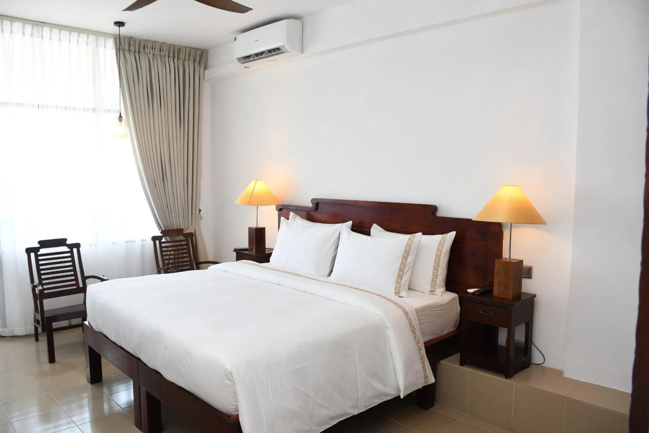 Seating area, Bed in Hotel Lanka Super Corals