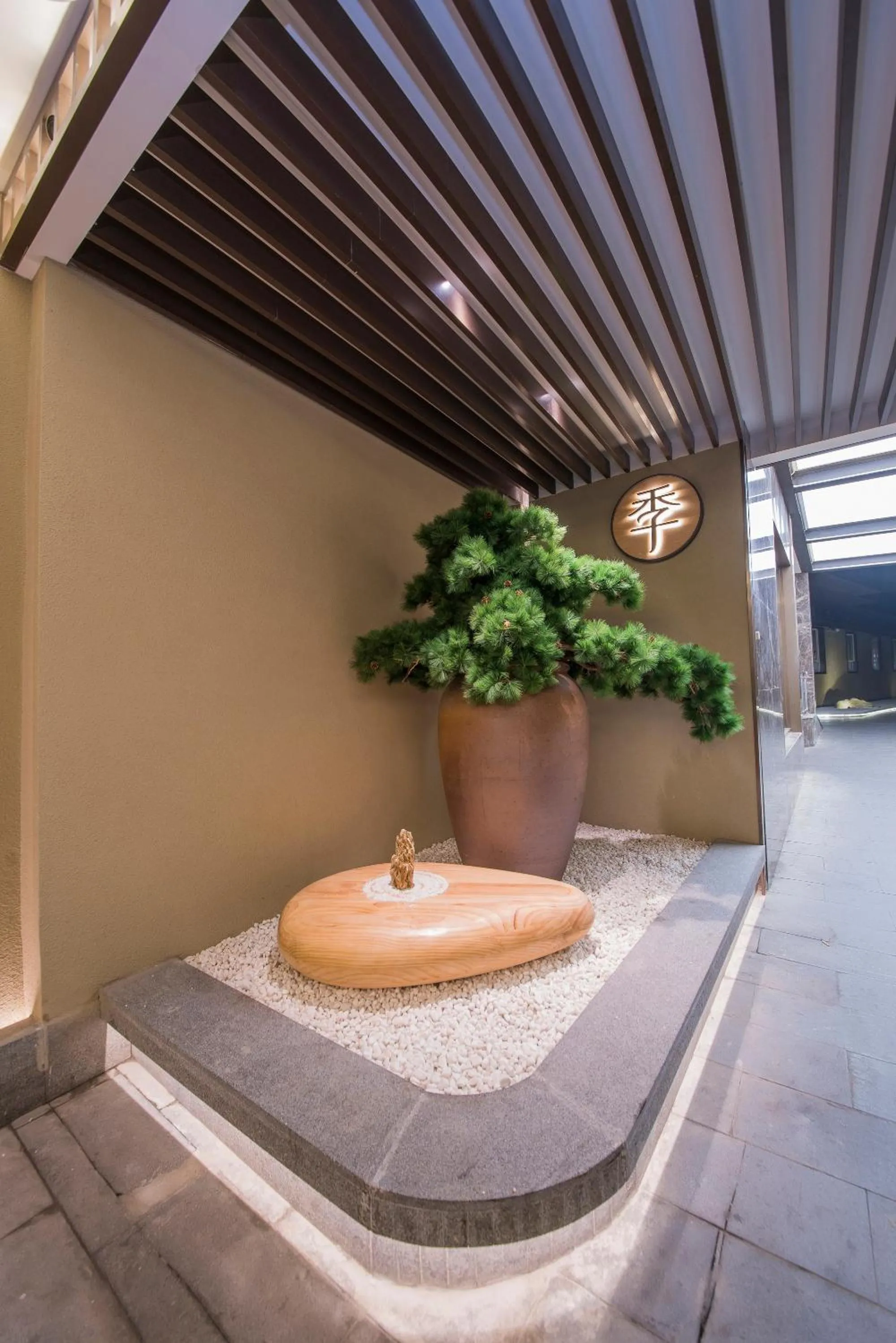 Inner courtyard view in Ji Hotel - Shanghai Nanjing Road People's Square