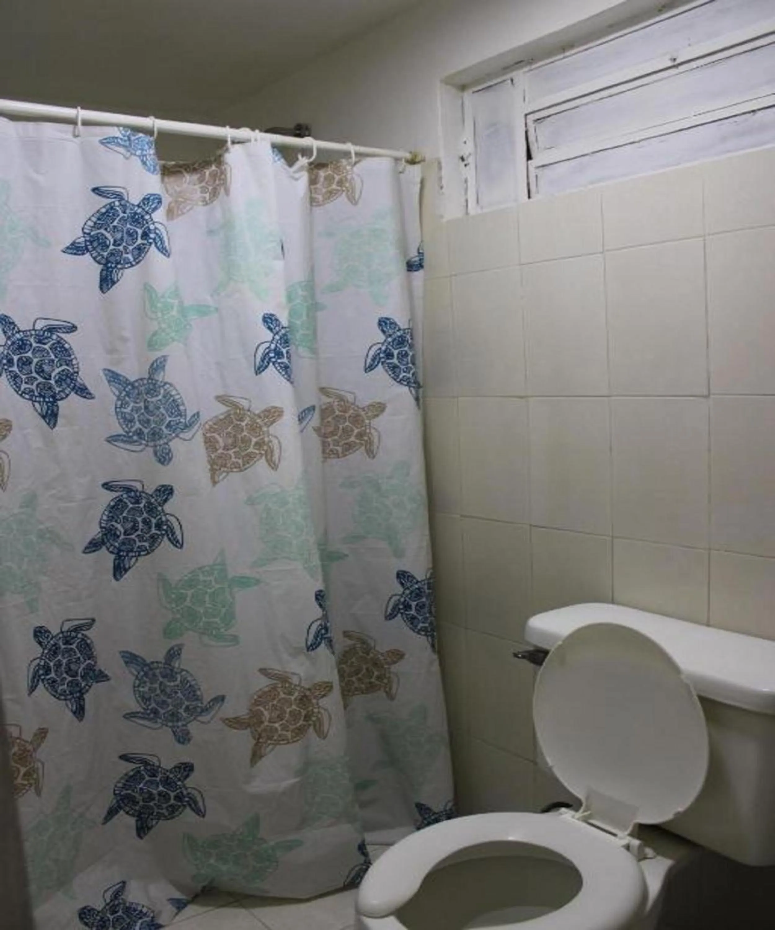 Bathroom in OYO Hotel Colibri