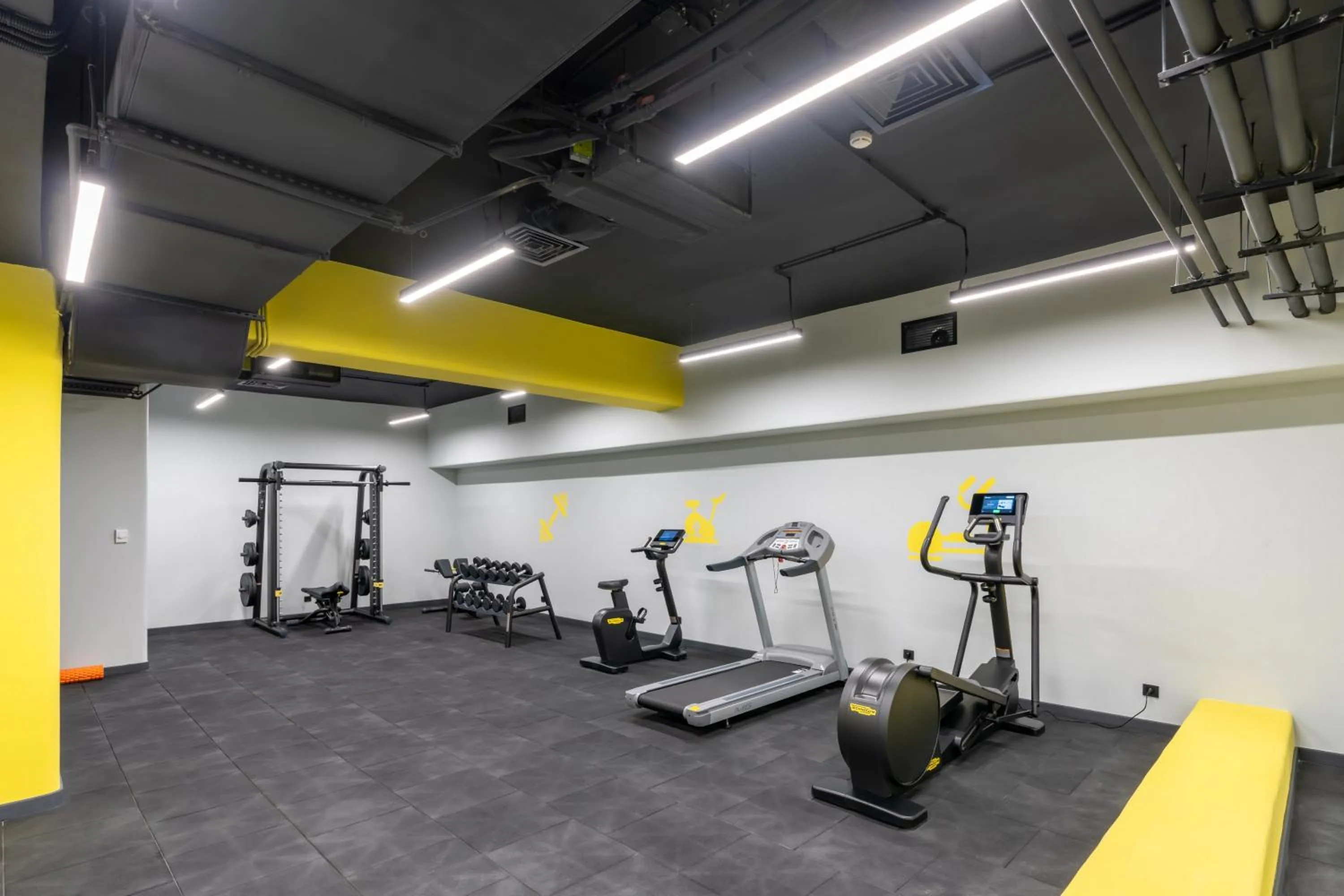 Fitness centre/facilities in Renion City Hotel