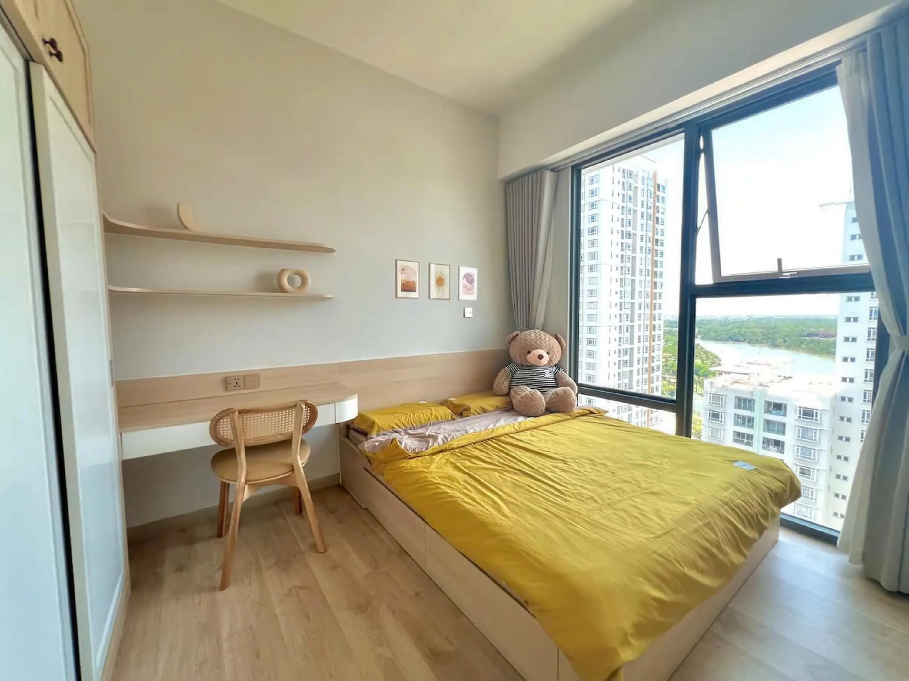 Bed in The Antonia Apartments - Korea Town D7