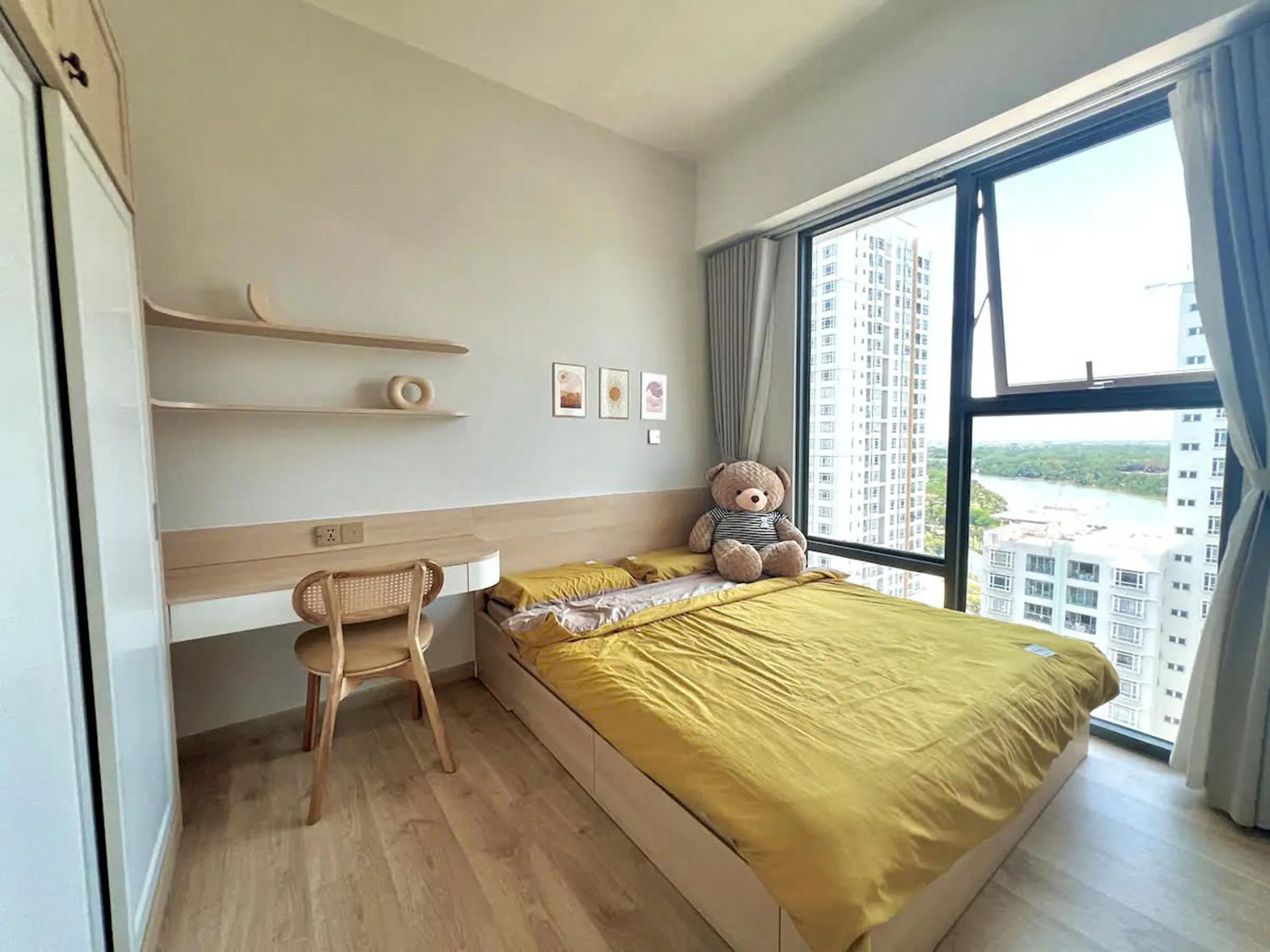 Bed in The Antonia Apartments - Korea Town D7