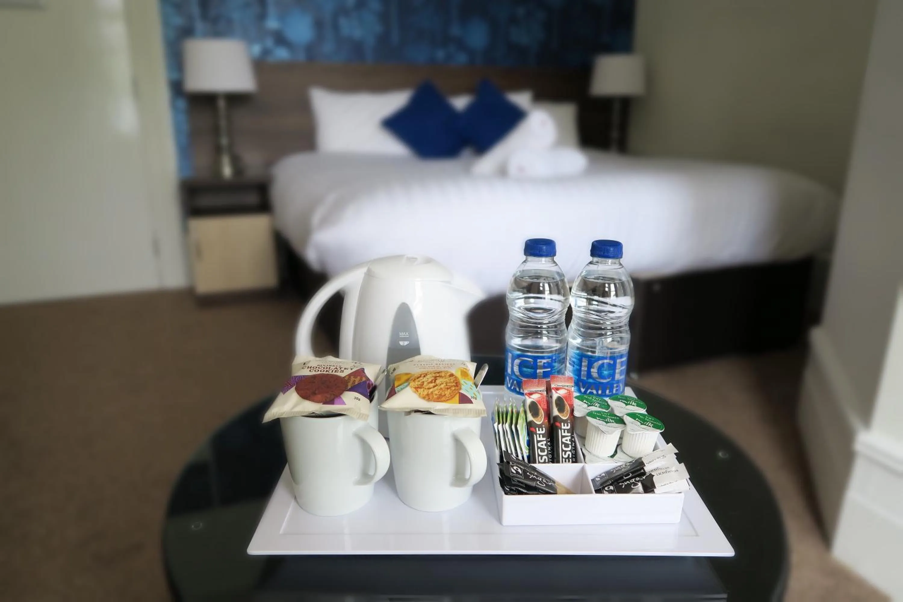 Drinks, Bed in Cavendish Central Bournemouth