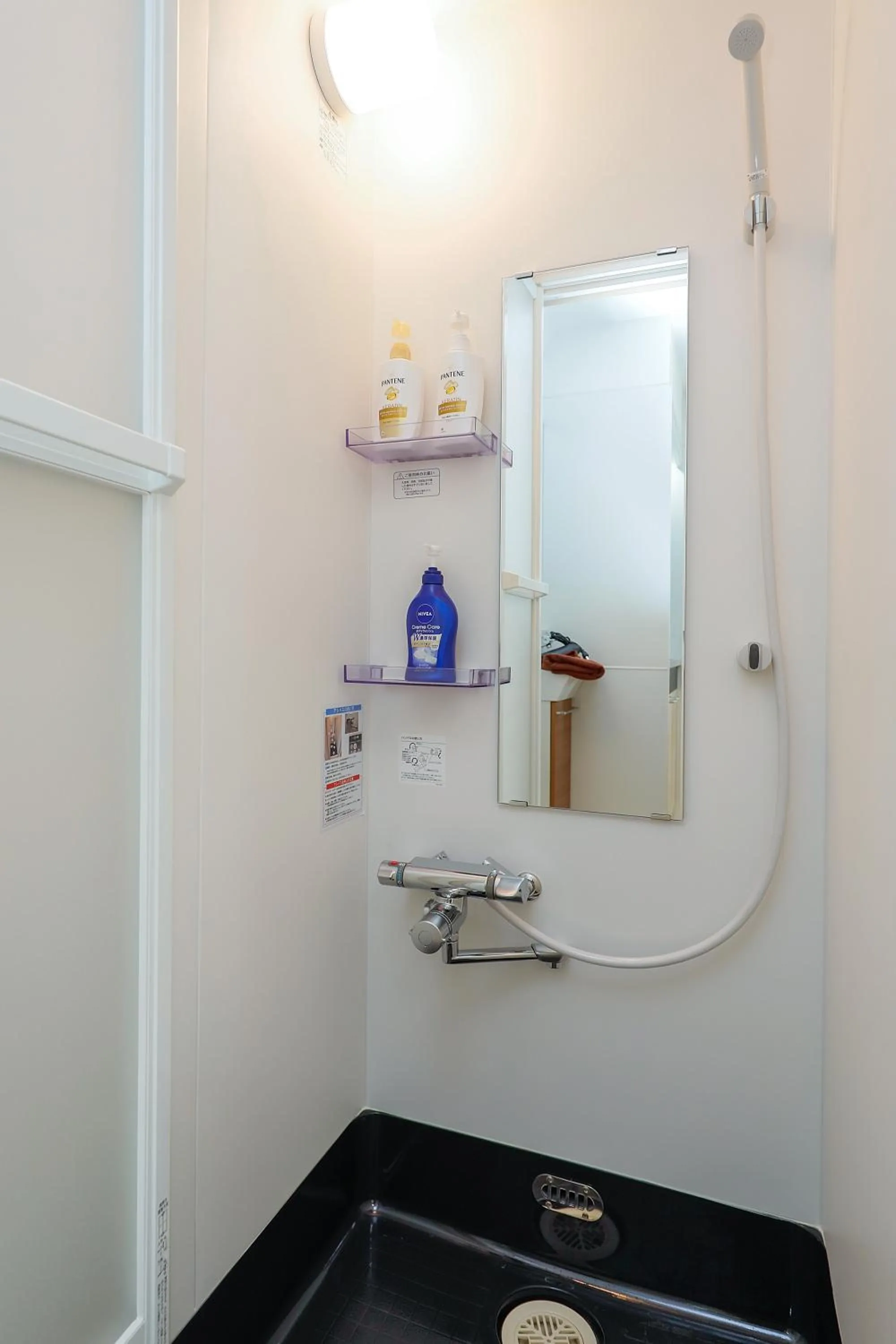 Zenith Shinjuku Hinoki by Tranova