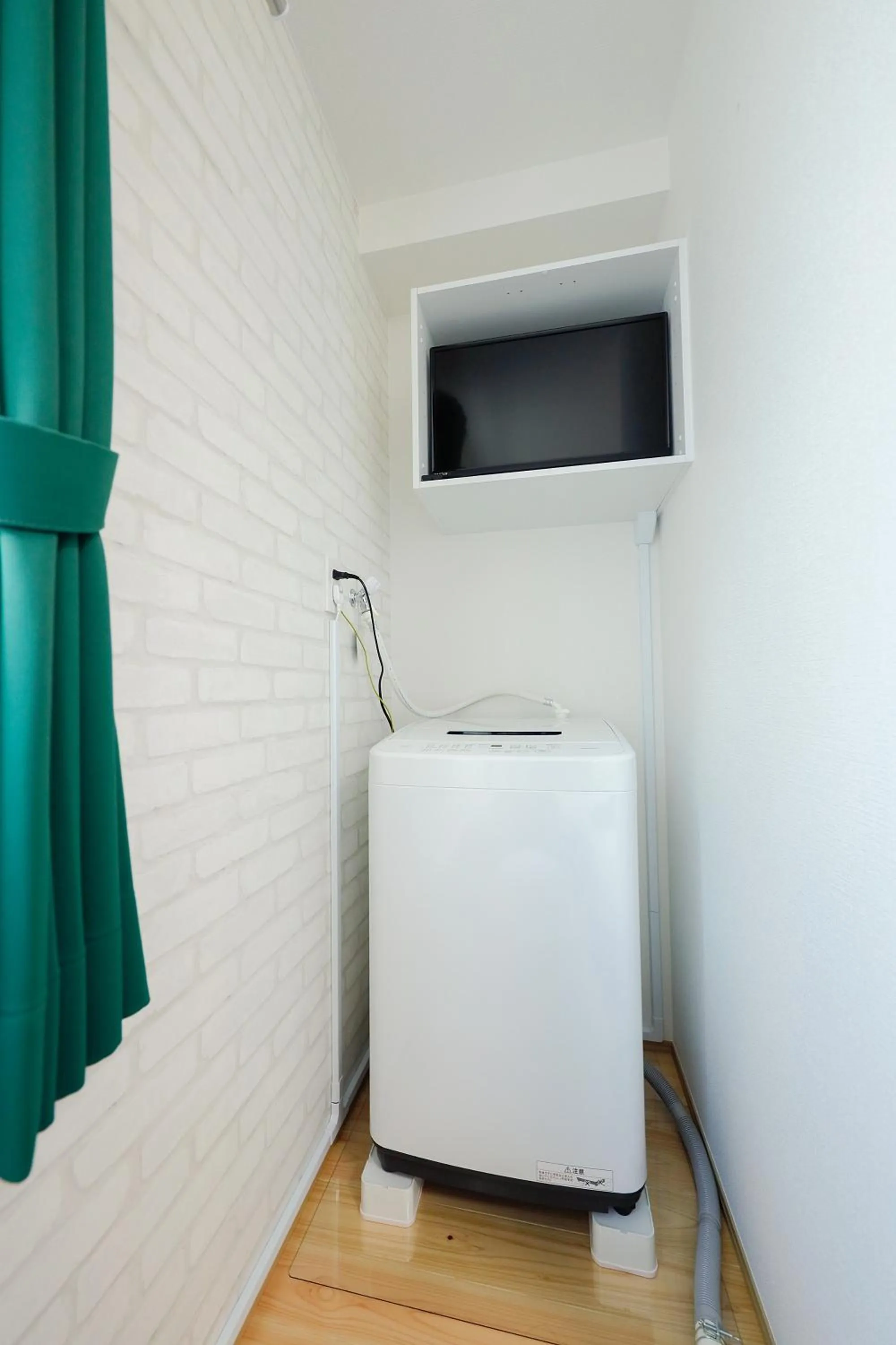 Zenith Shinjuku Hinoki by Tranova