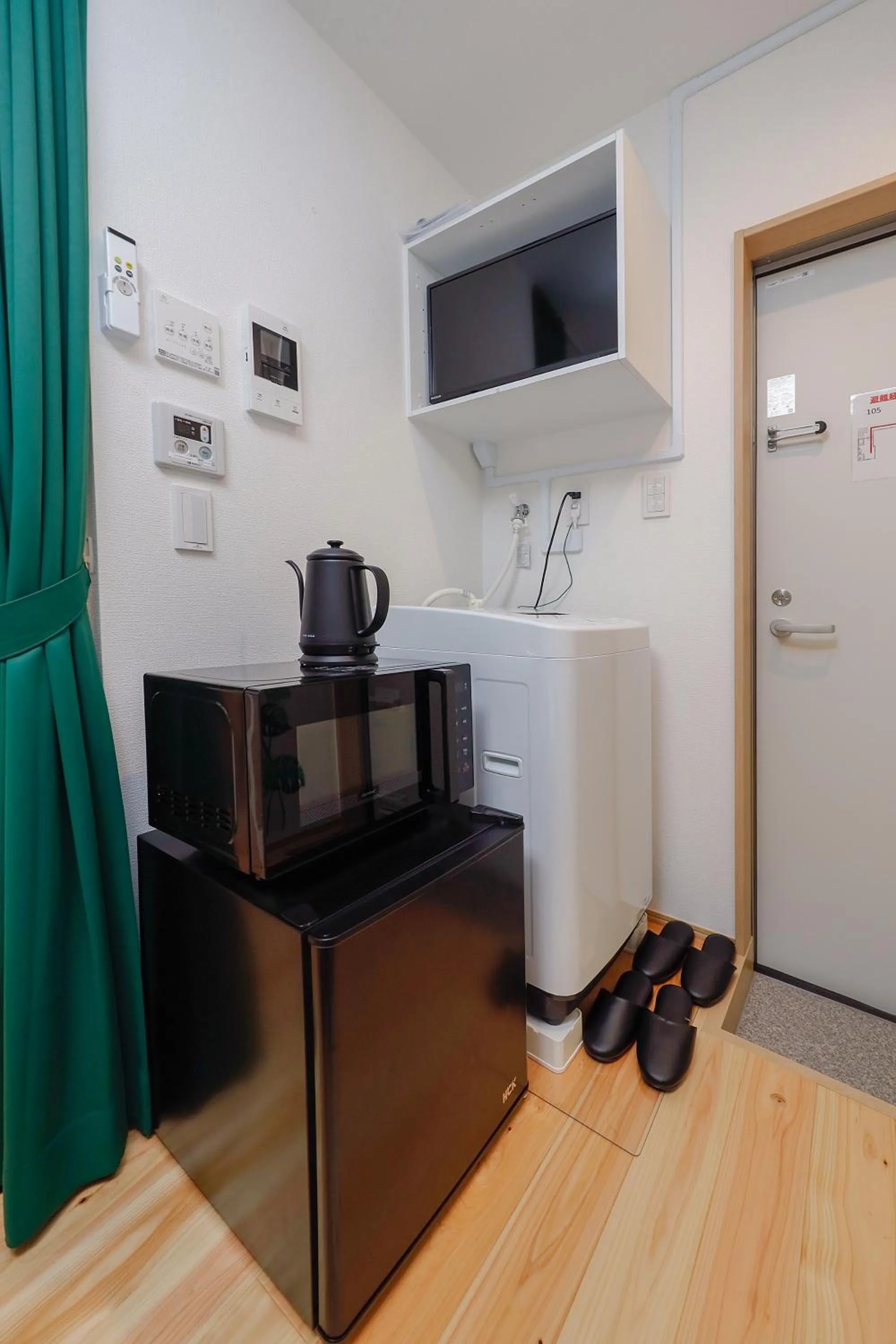 Zenith Shinjuku Hinoki by Tranova