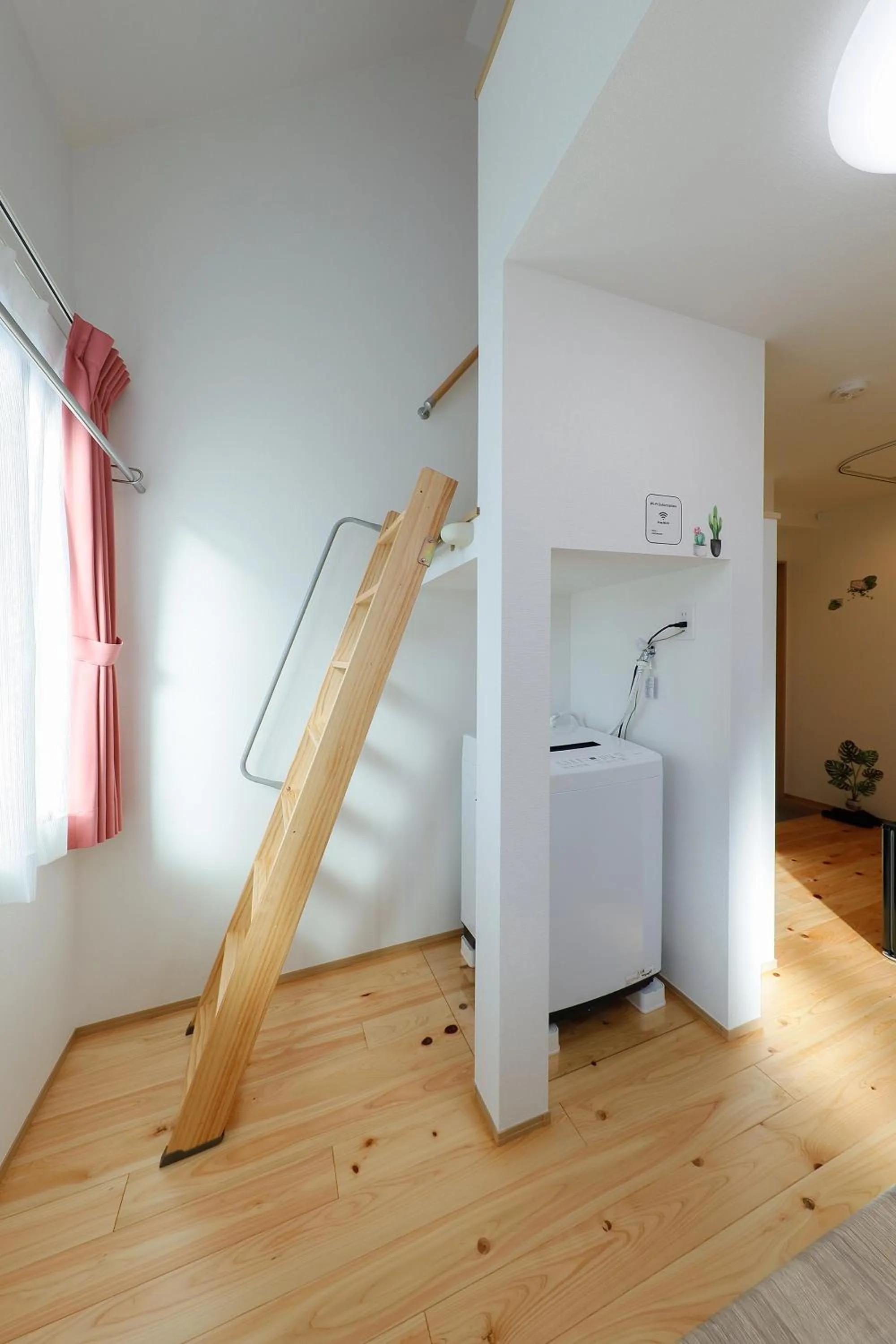 Zenith Shinjuku Hinoki by Tranova