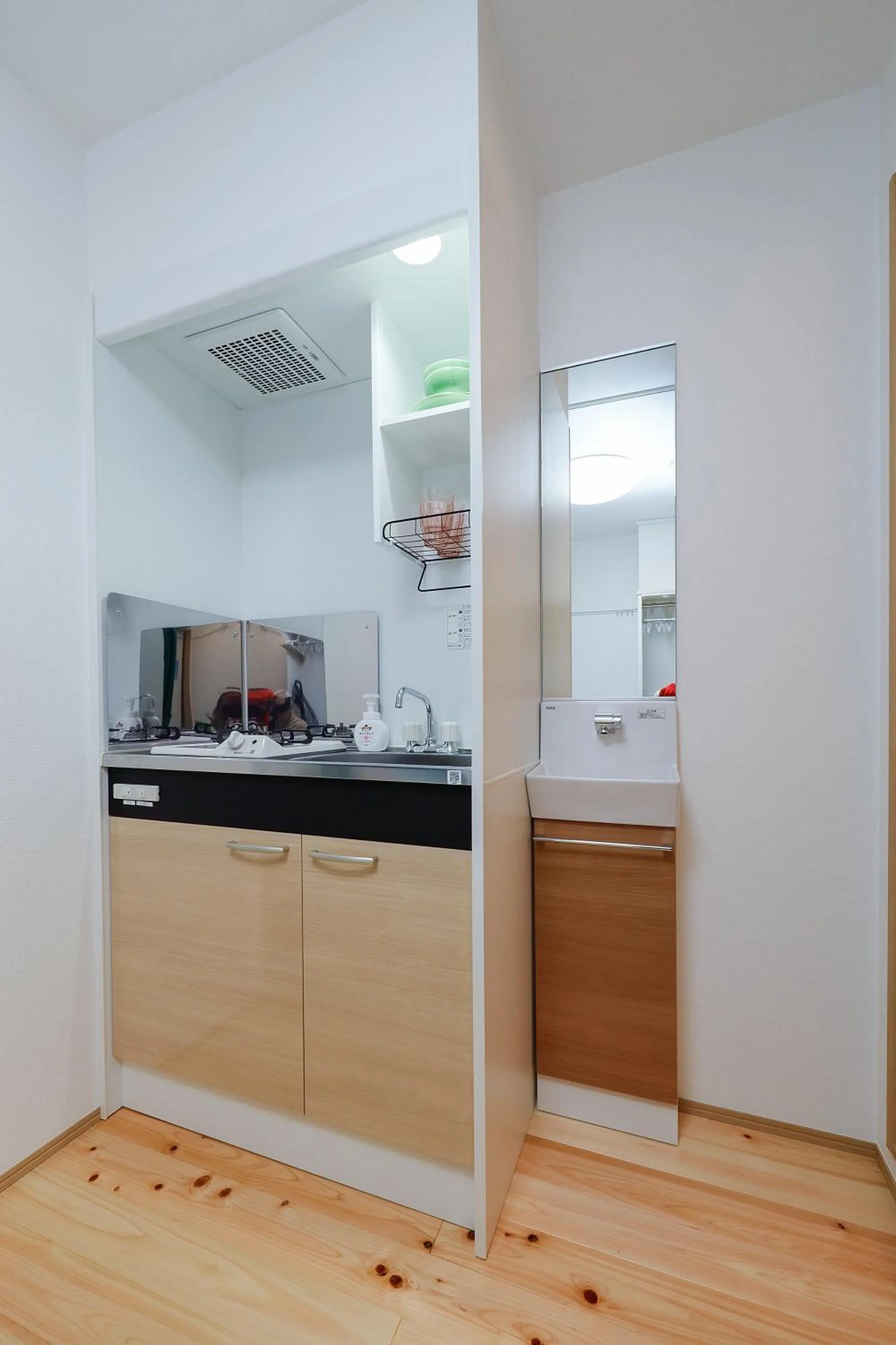 Zenith Shinjuku Hinoki by Tranova