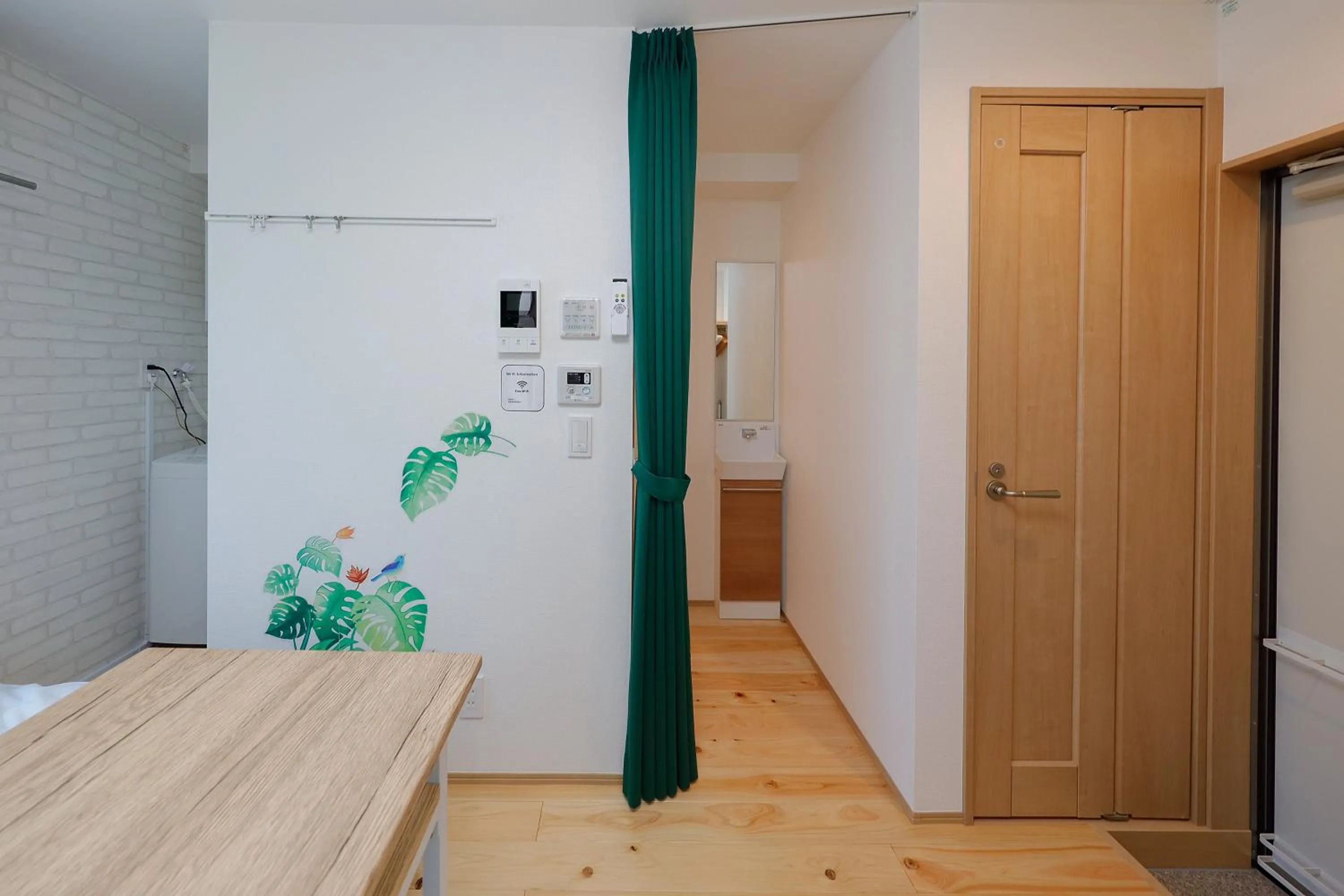 Zenith Shinjuku Hinoki by Tranova