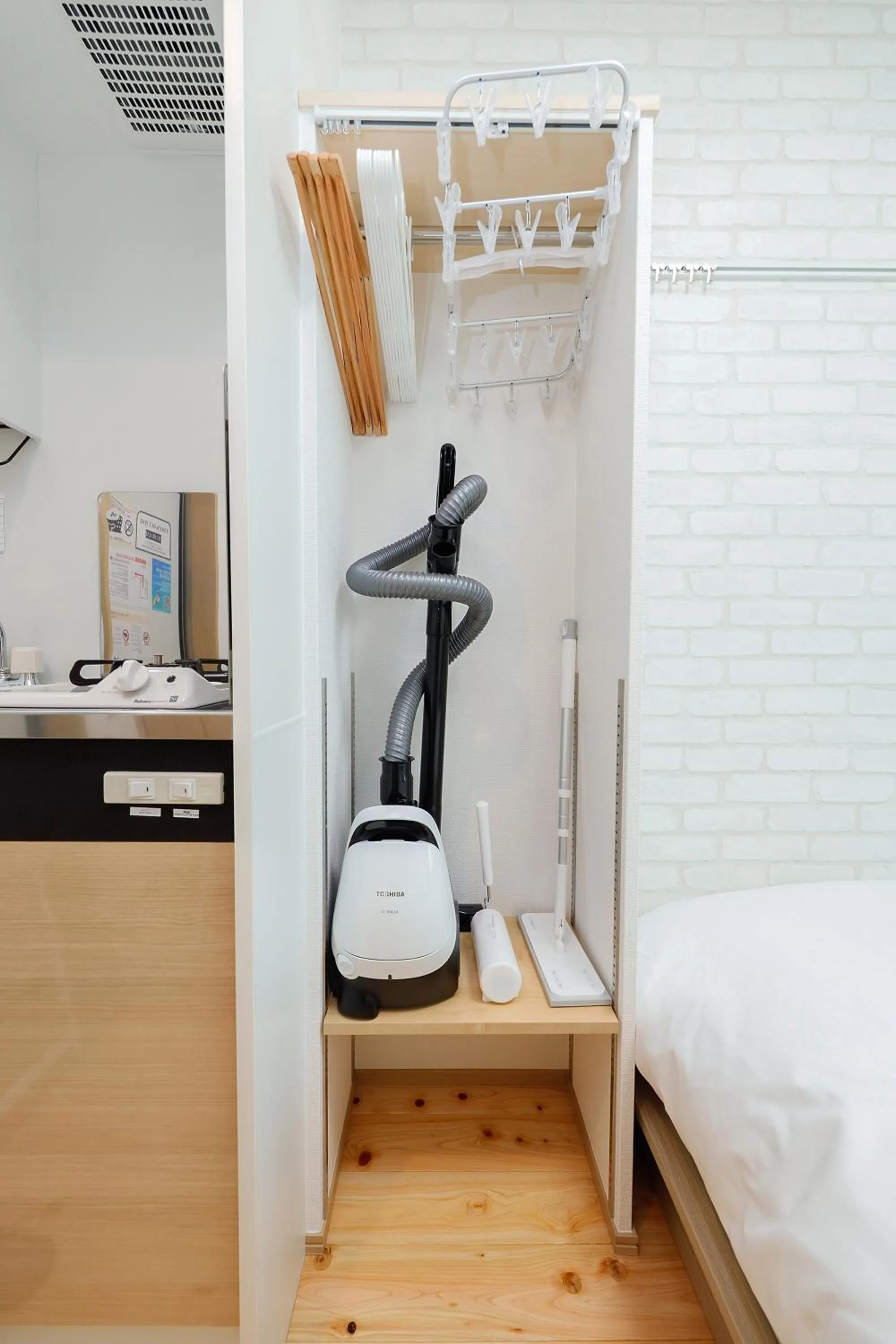 Zenith Shinjuku Hinoki by Tranova